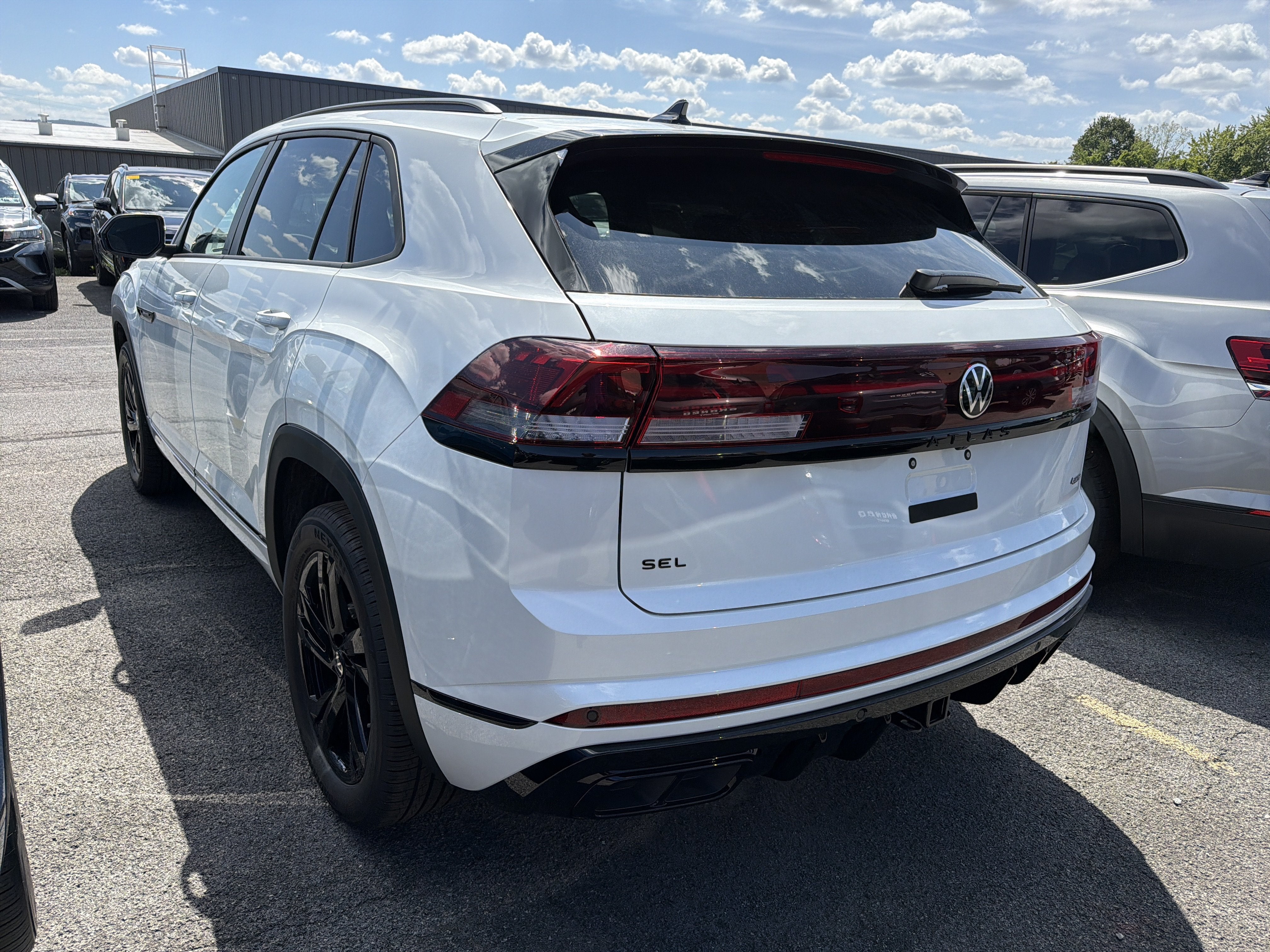 2026 Volkswagen Atlas Cross Sport 2.0T SEL R-Line Black 4MOTION