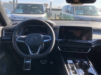 2026 Volkswagen Atlas Cross Sport 2.0T SEL R-Line Black 4MOTION