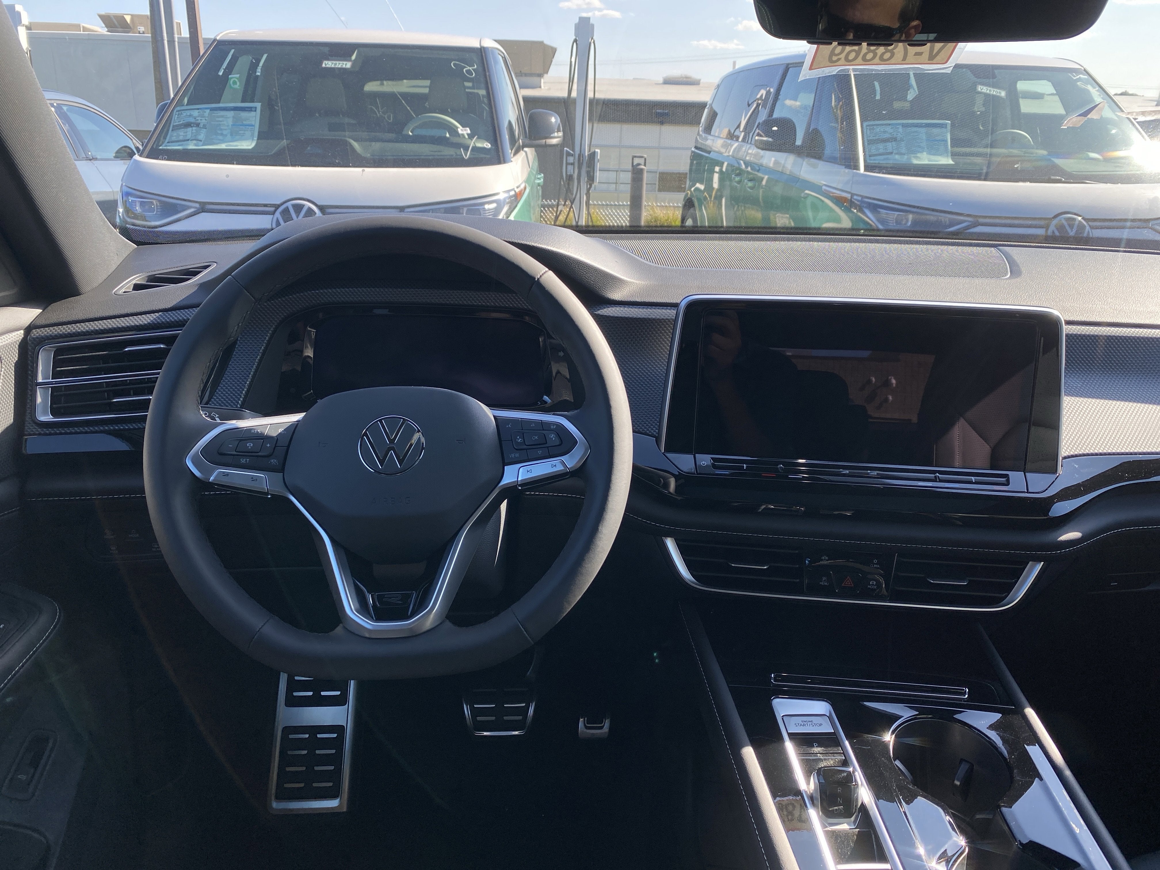 2026 Volkswagen Atlas Cross Sport 2.0T SEL R-Line Black 4MOTION