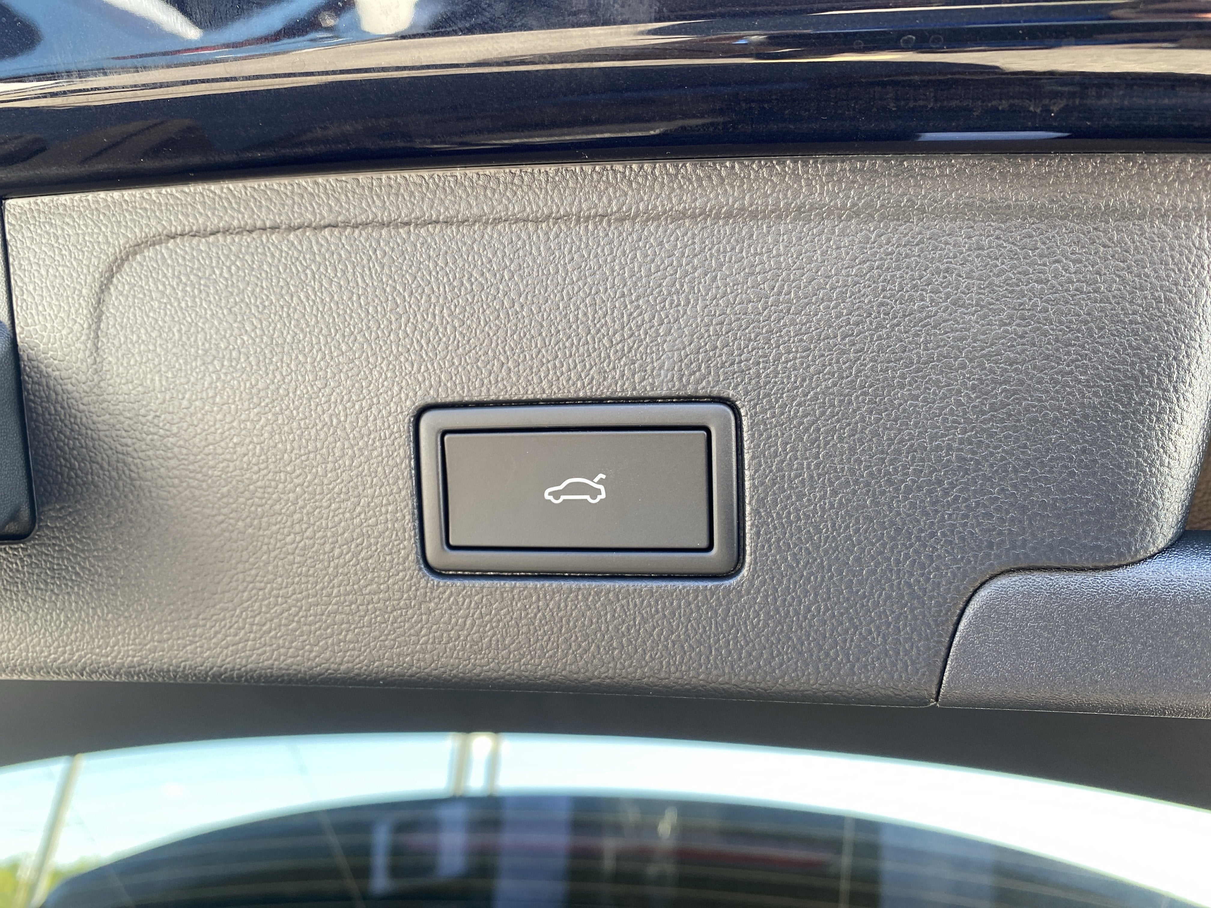 2026 Volkswagen Atlas Cross Sport 2.0T SEL R-Line Black 4MOTION