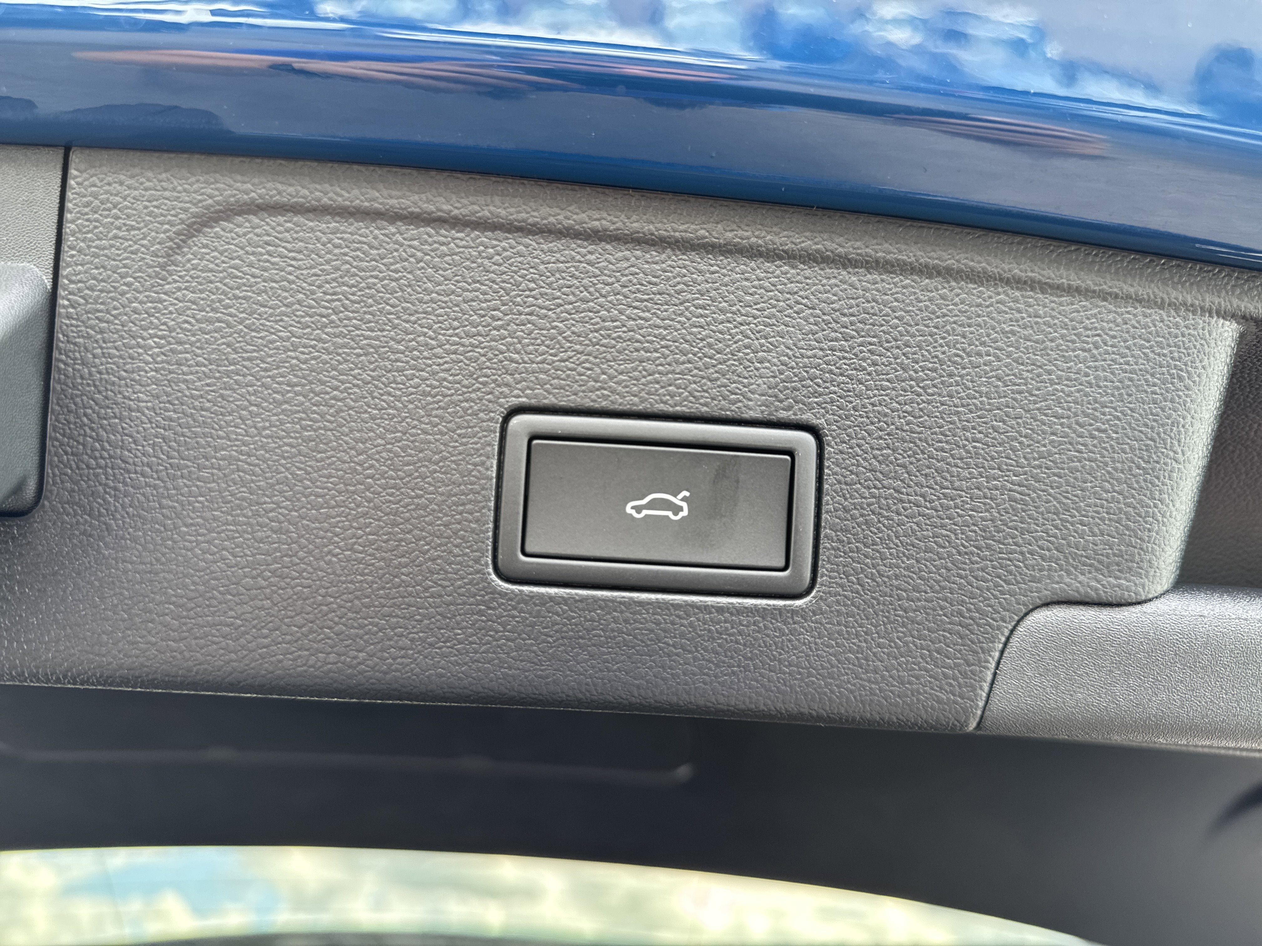 2026 Volkswagen Atlas Cross Sport 2.0T SEL 4MOTION