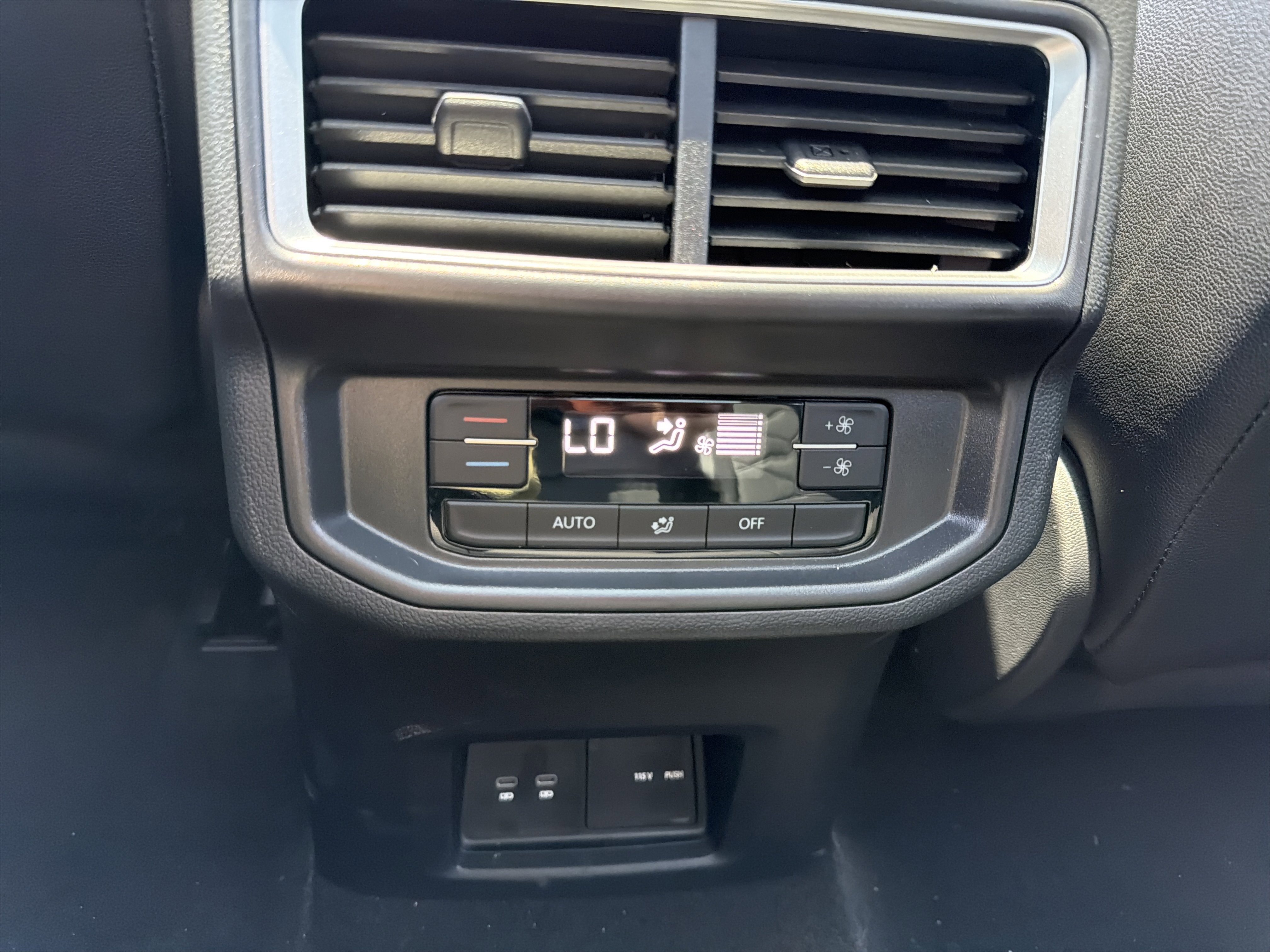 2026 Volkswagen Atlas 2.0T Peak Edition 4MOTION