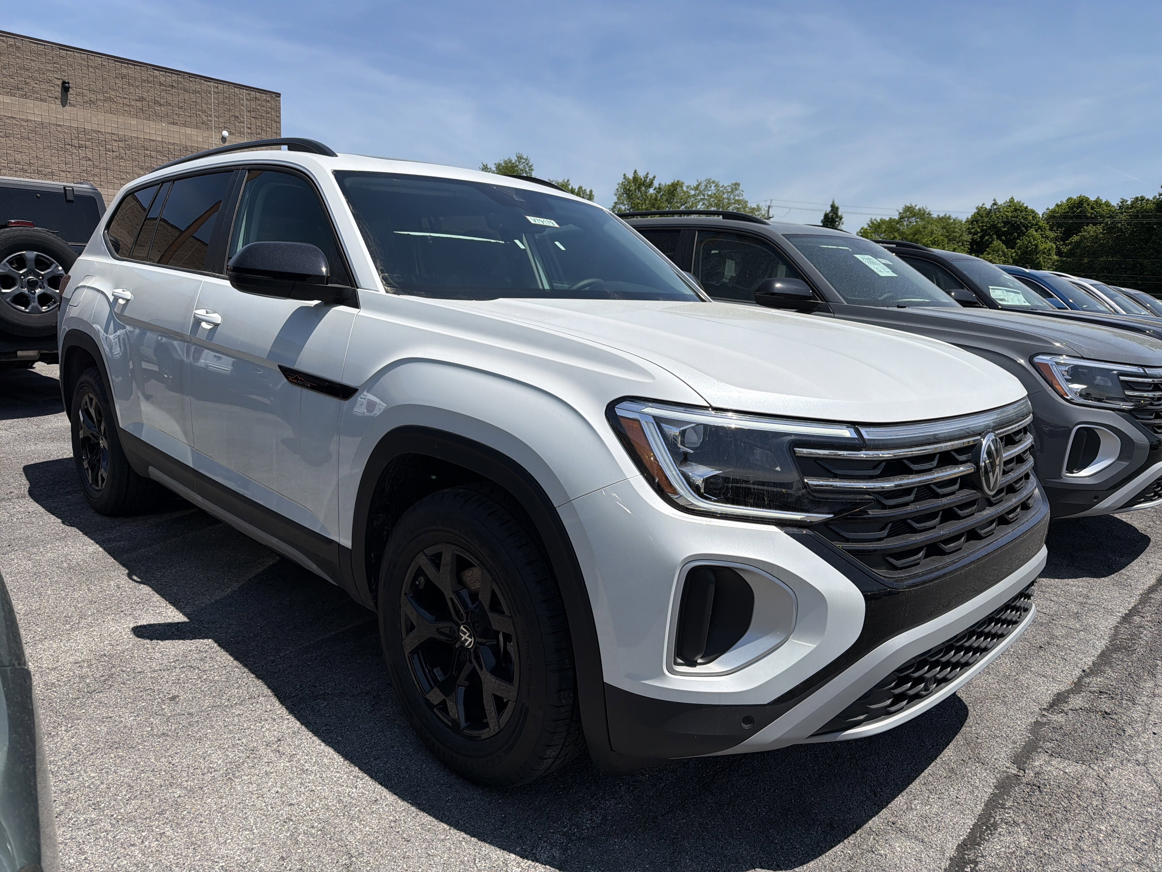 2026 Volkswagen Atlas 2.0T Peak Edition 4MOTION