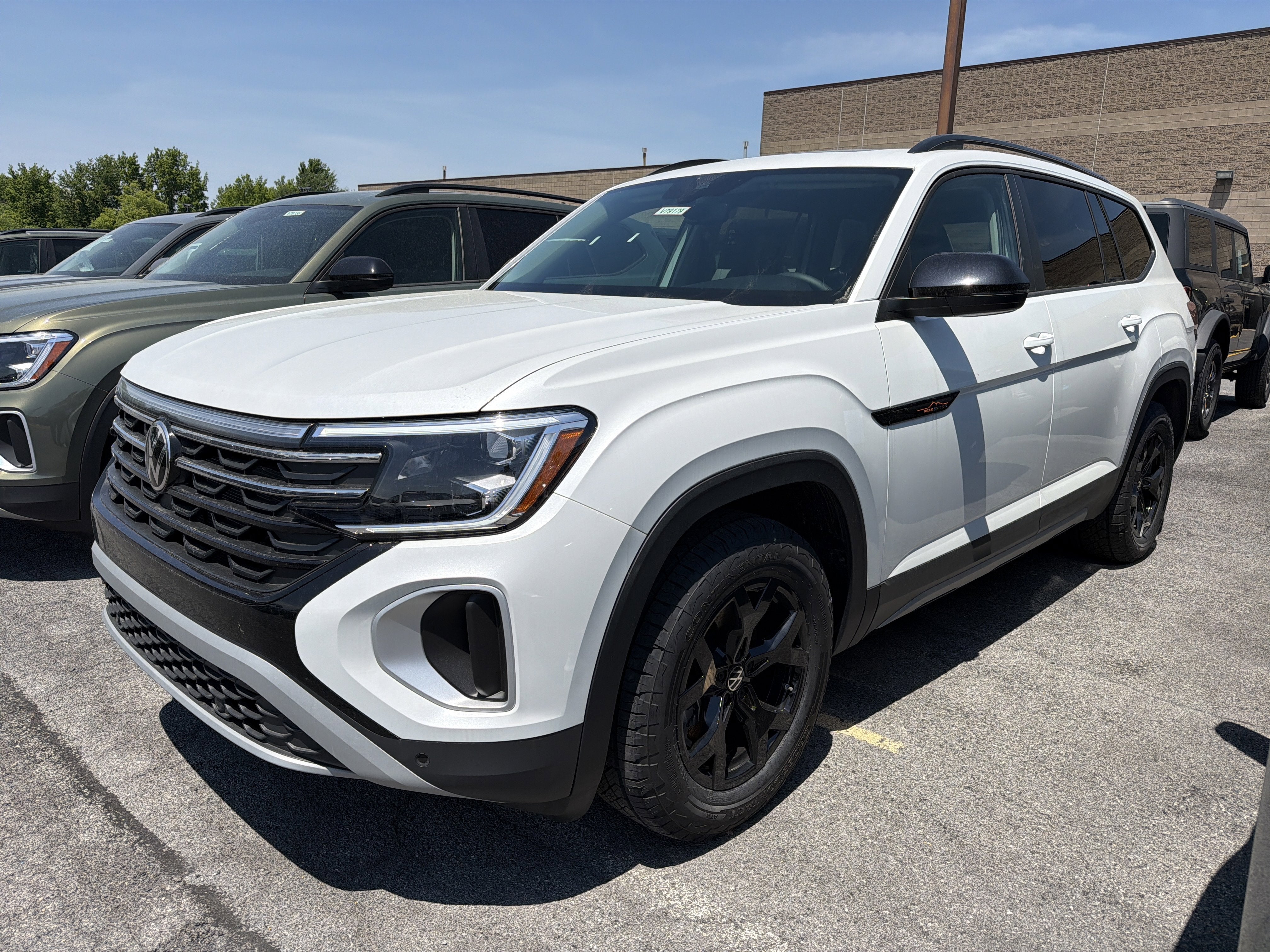 2026 Volkswagen Atlas 2.0T Peak Edition 4MOTION
