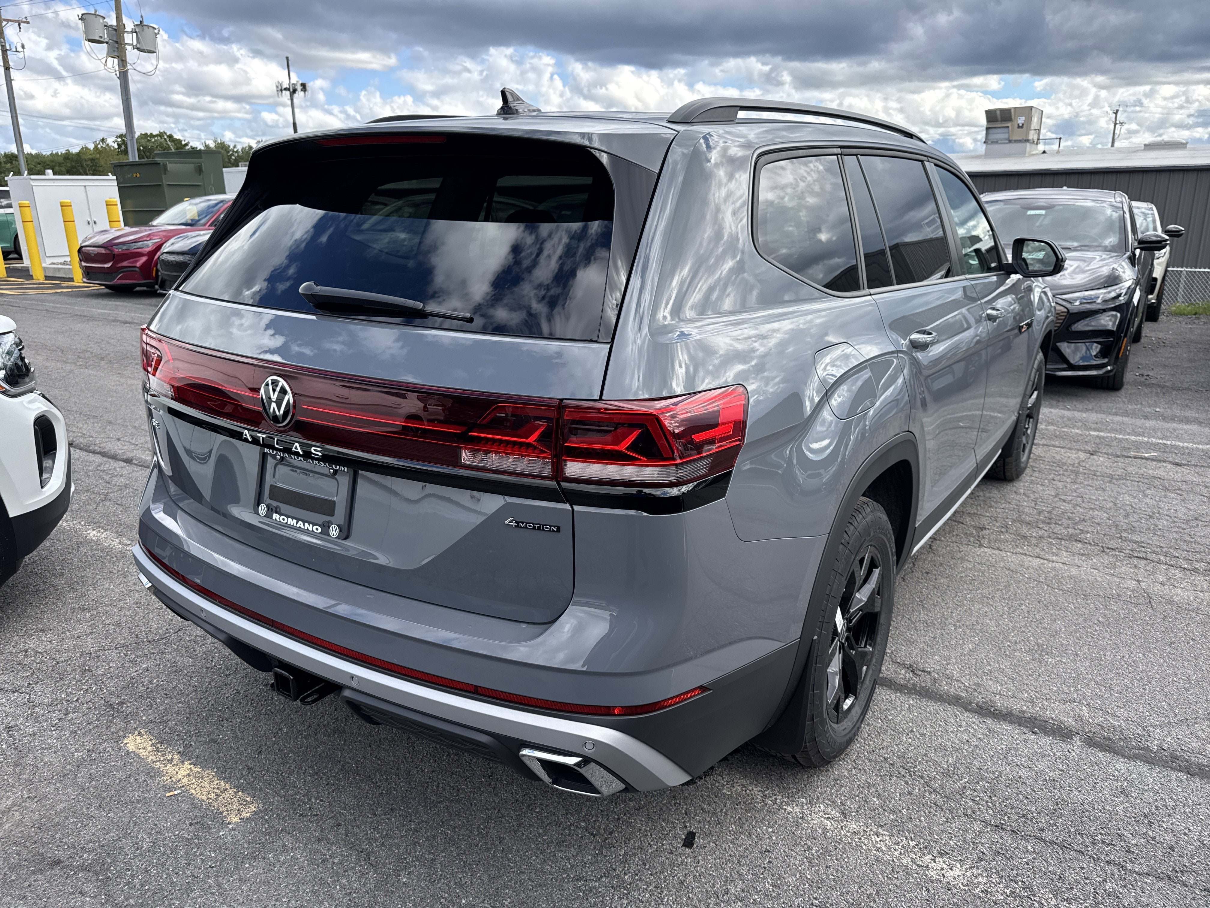 2026 Volkswagen Atlas 2.0T Peak Edition 4MOTION