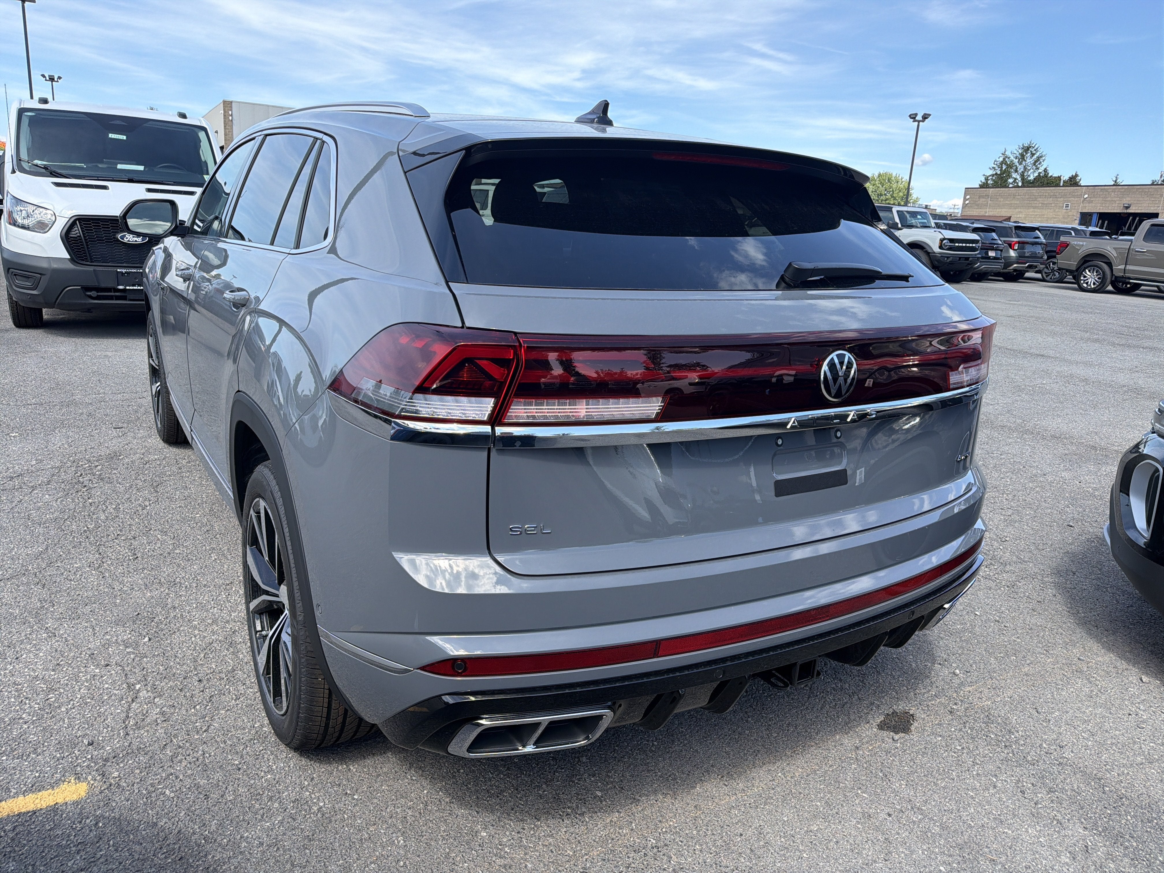 2026 Volkswagen Atlas Cross Sport 2.0T SEL Premium R-Line 4MOTION