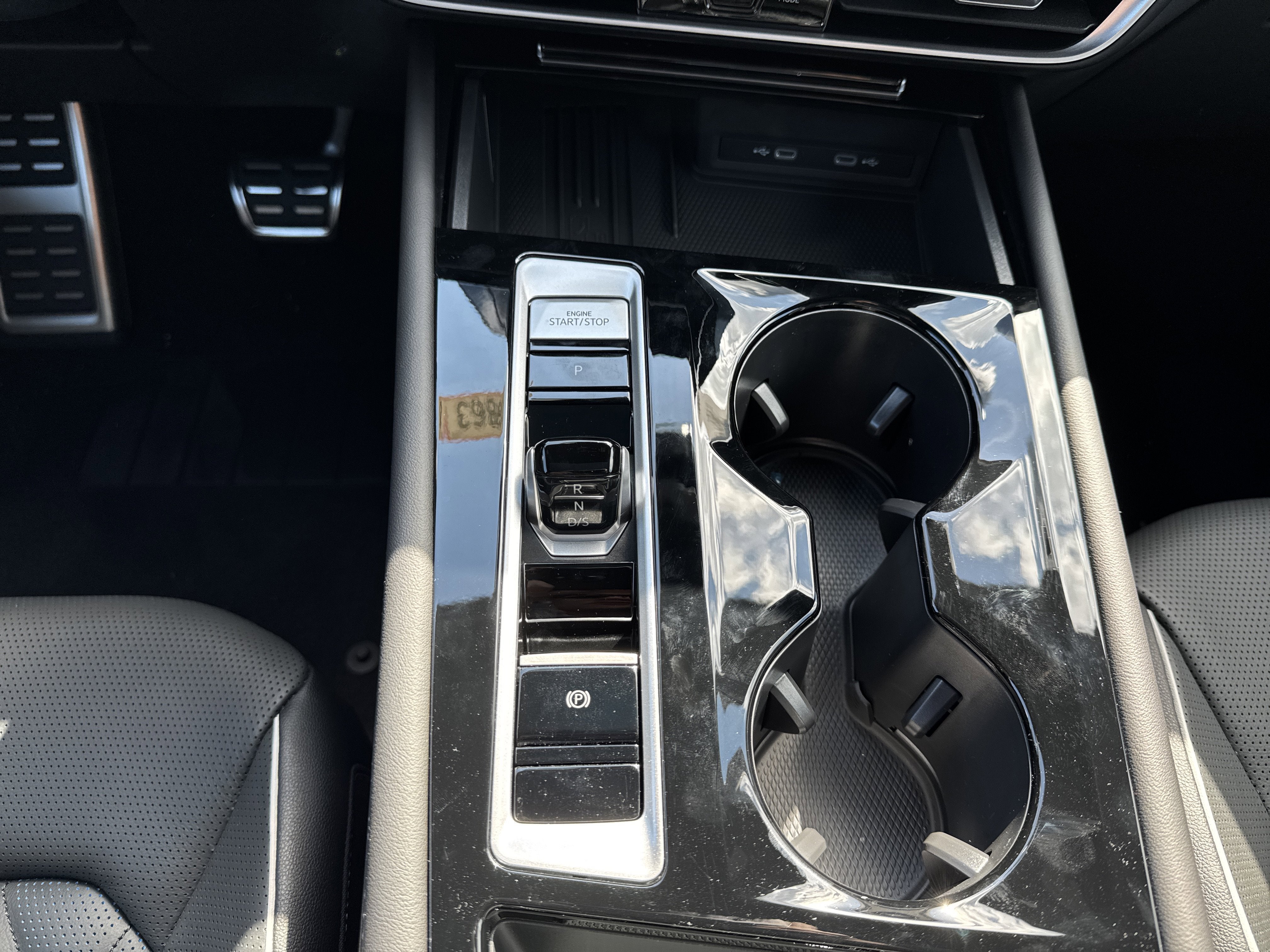 2026 Volkswagen Atlas Cross Sport 2.0T SEL Premium R-Line 4MOTION