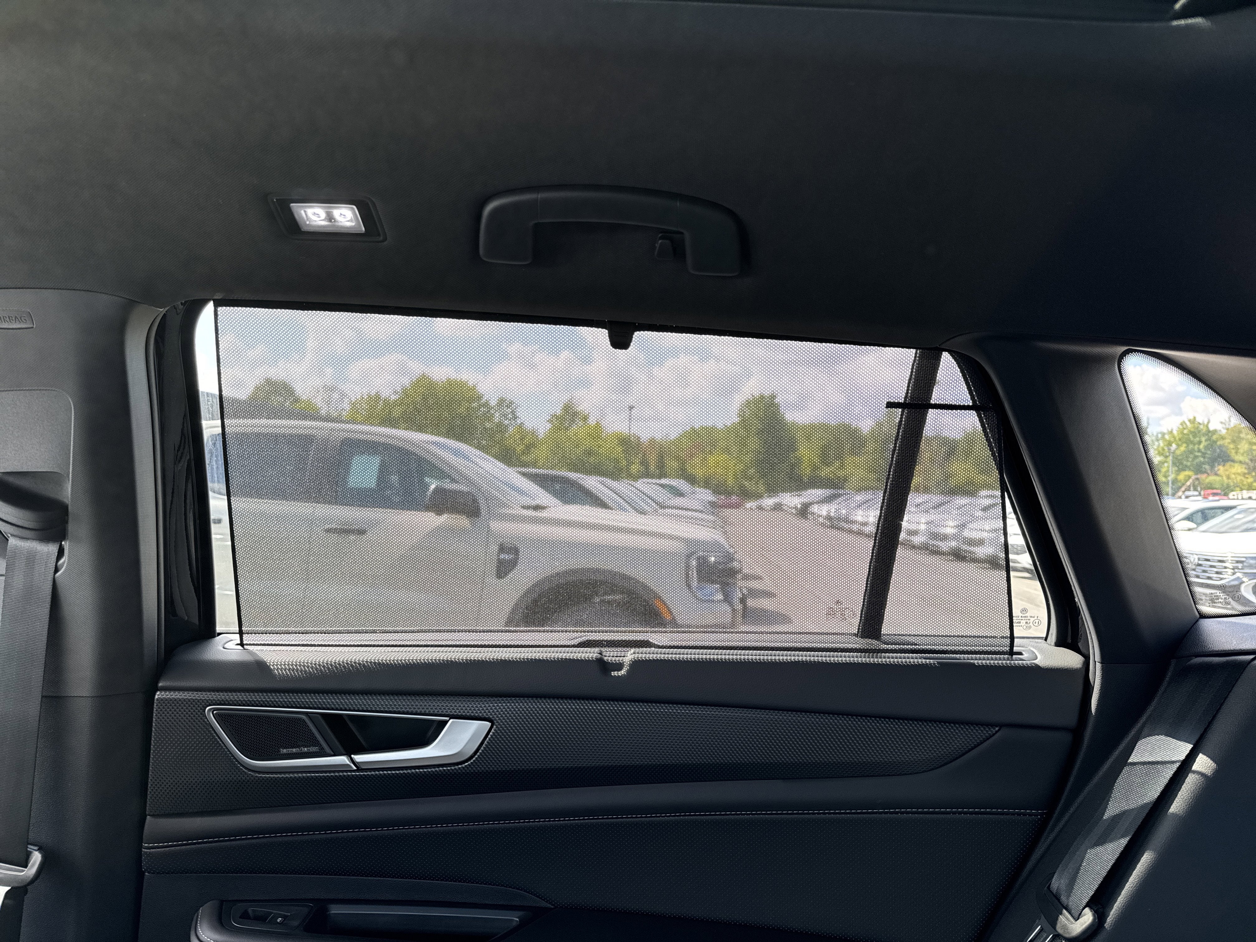 2026 Volkswagen Atlas Cross Sport 2.0T SEL Premium R-Line 4MOTION