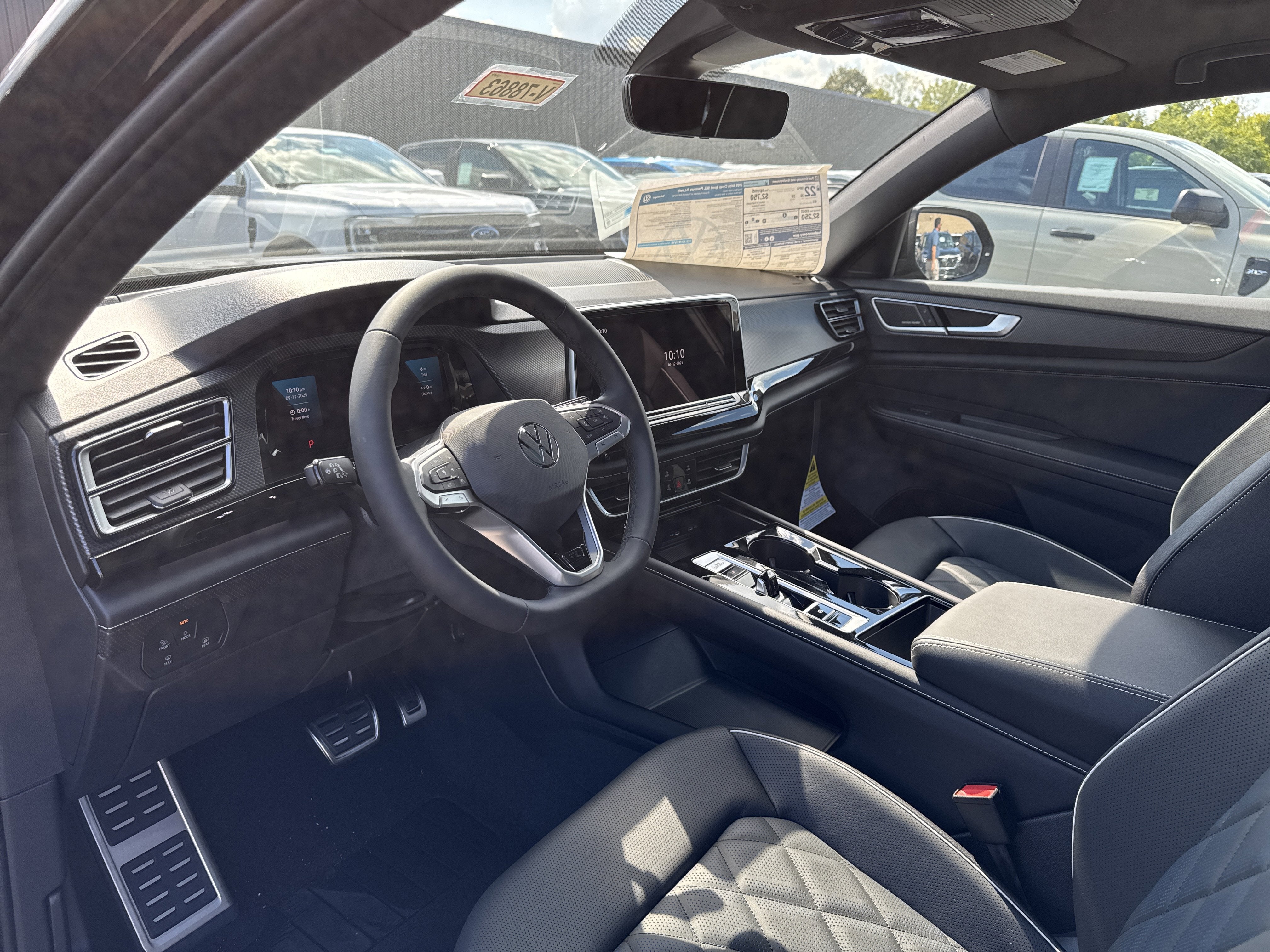 2026 Volkswagen Atlas Cross Sport 2.0T SEL Premium R-Line 4MOTION