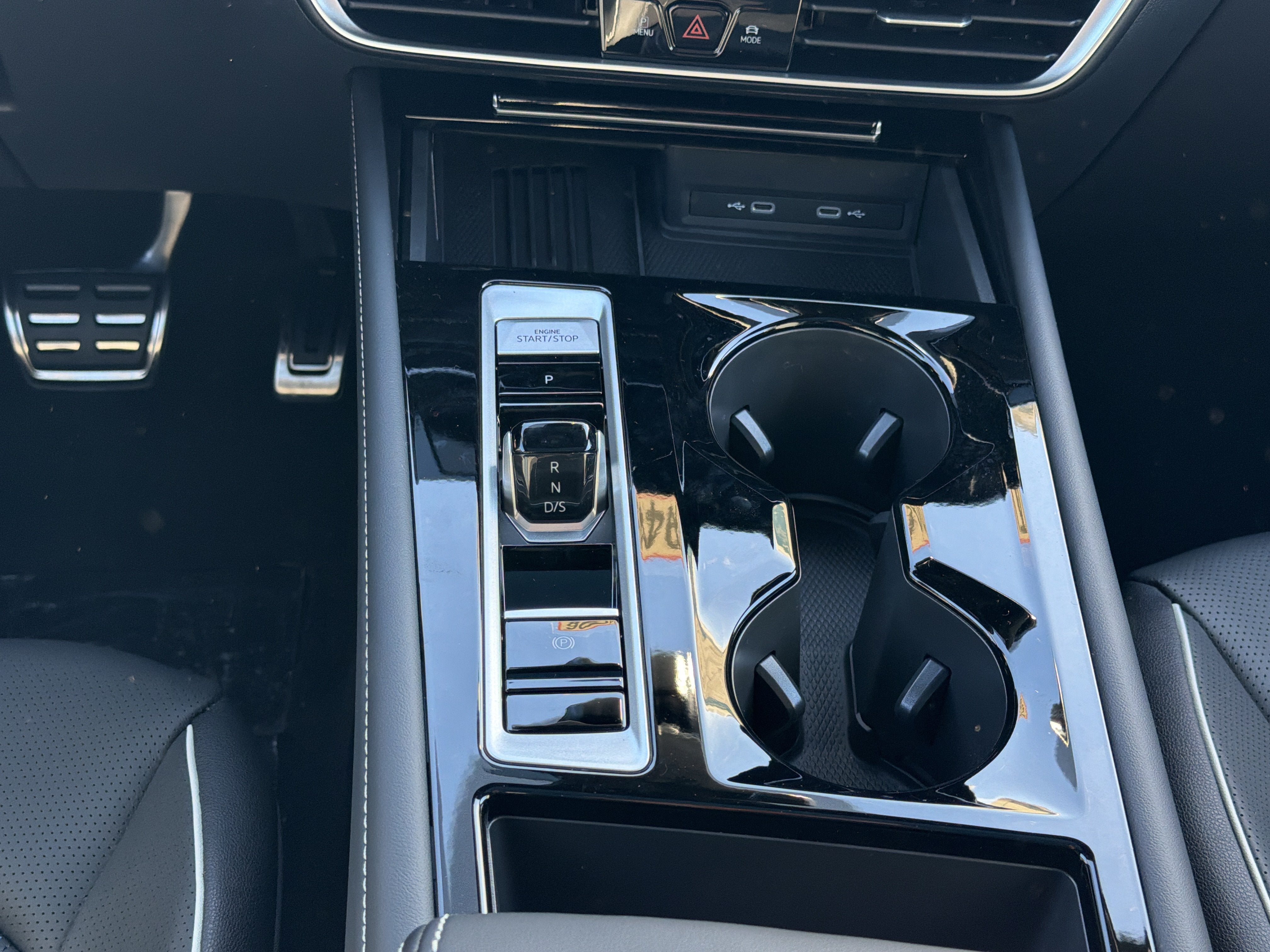 2026 Volkswagen Atlas Cross Sport 2.0T SEL Premium R-Line 4MOTION