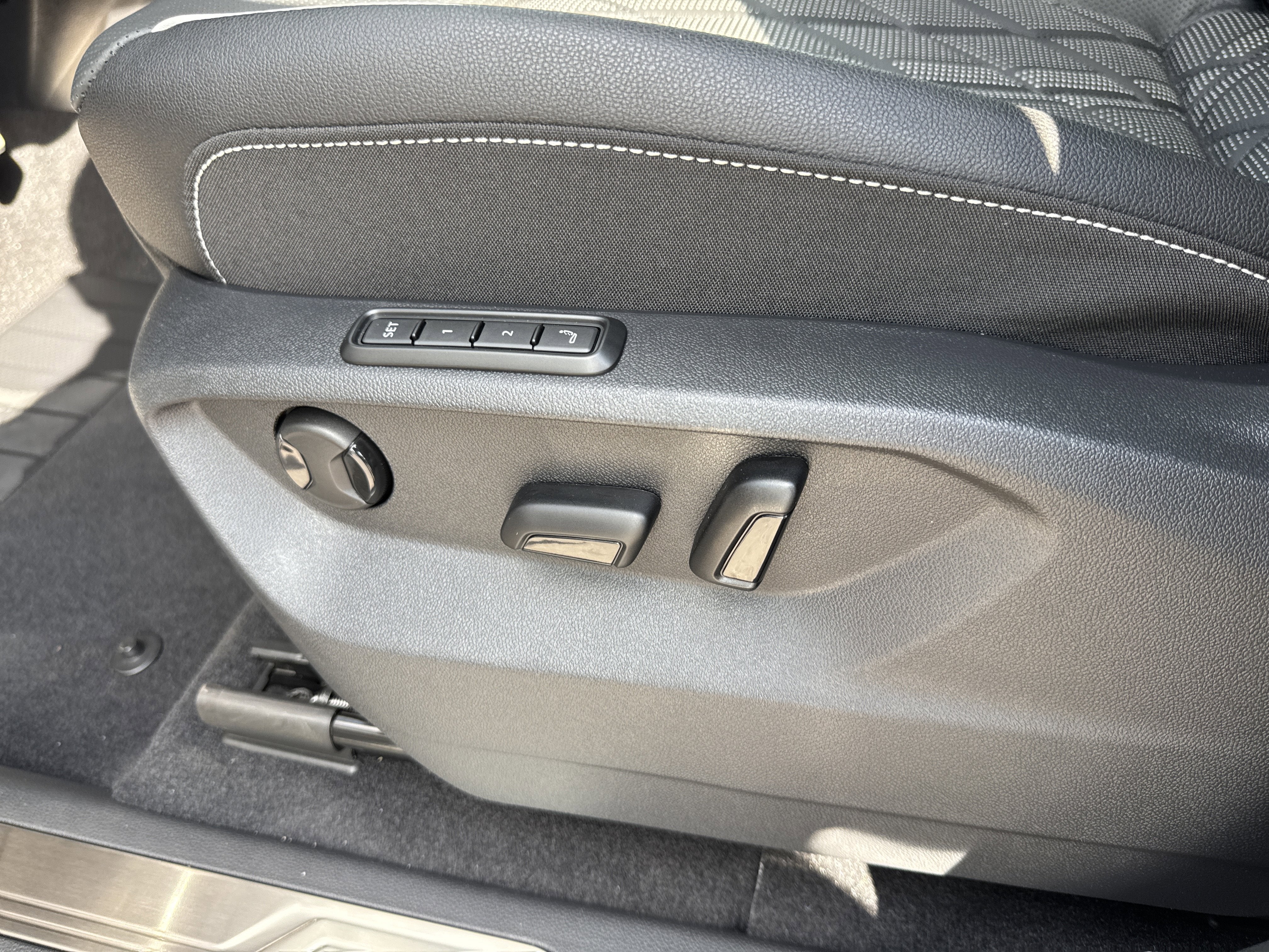 2026 Volkswagen Atlas 2.0T SEL Premium R-Line 4MOTION