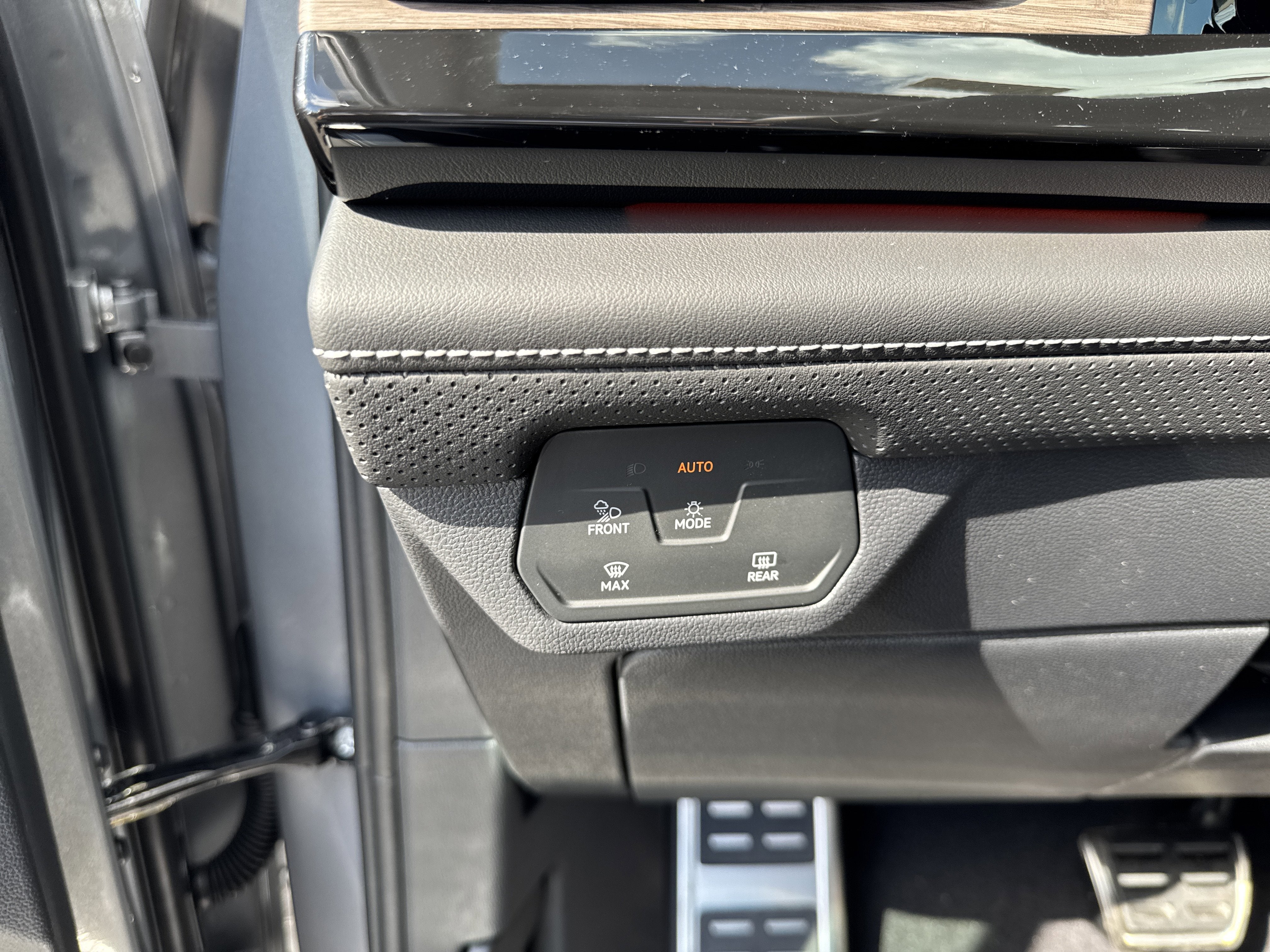 2026 Volkswagen Atlas 2.0T SEL Premium R-Line 4MOTION