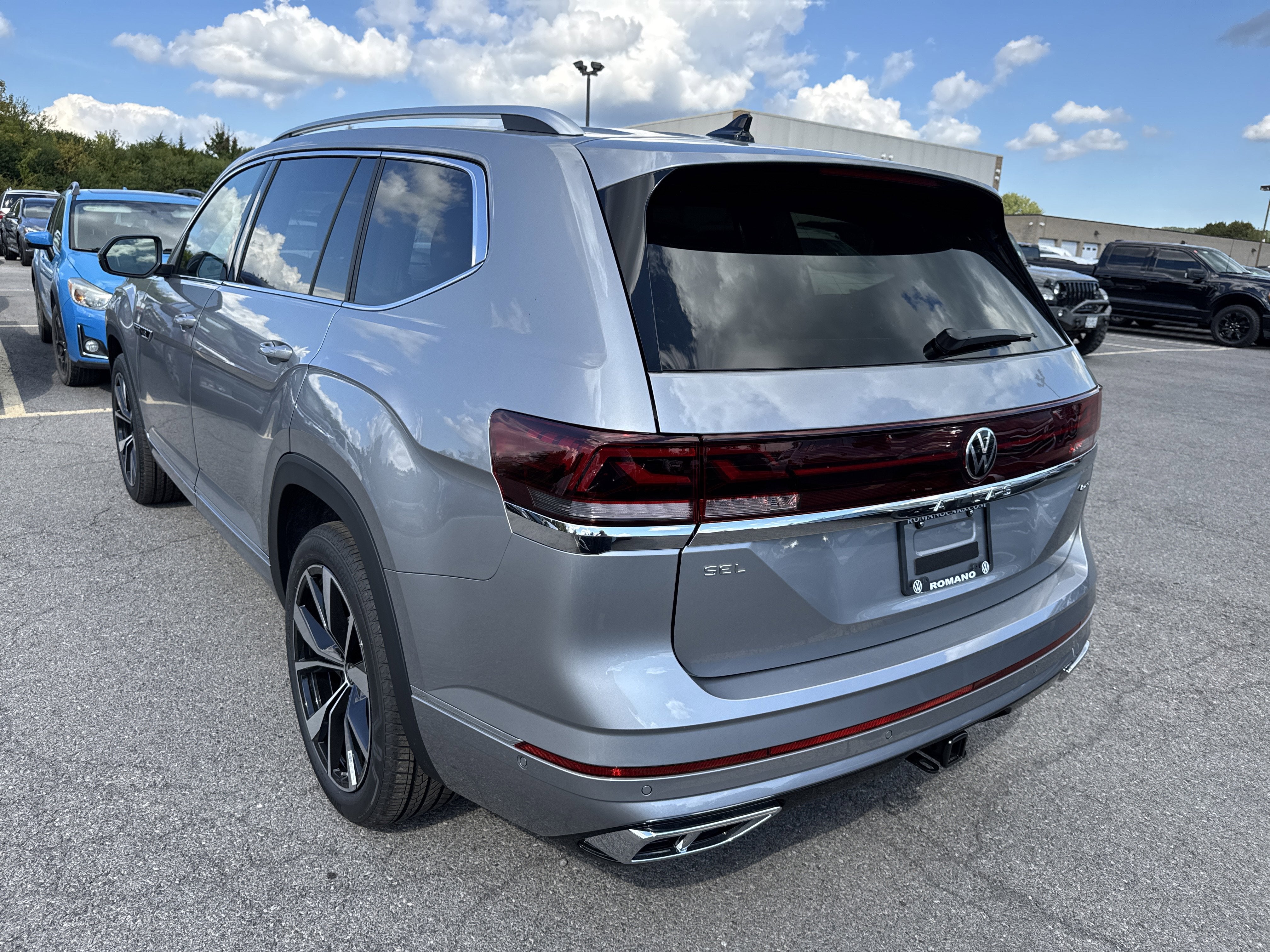 2026 Volkswagen Atlas 2.0T SEL Premium R-Line 4MOTION