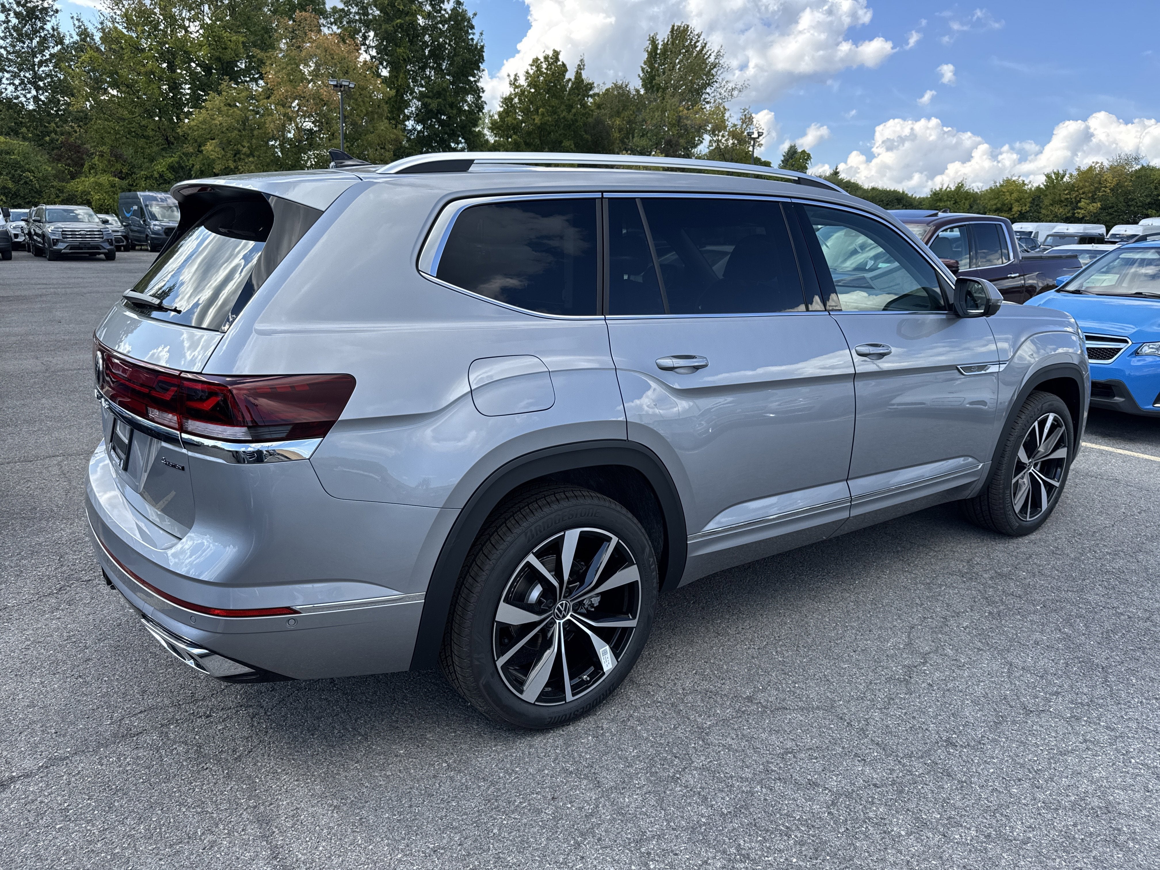 2026 Volkswagen Atlas 2.0T SEL Premium R-Line 4MOTION