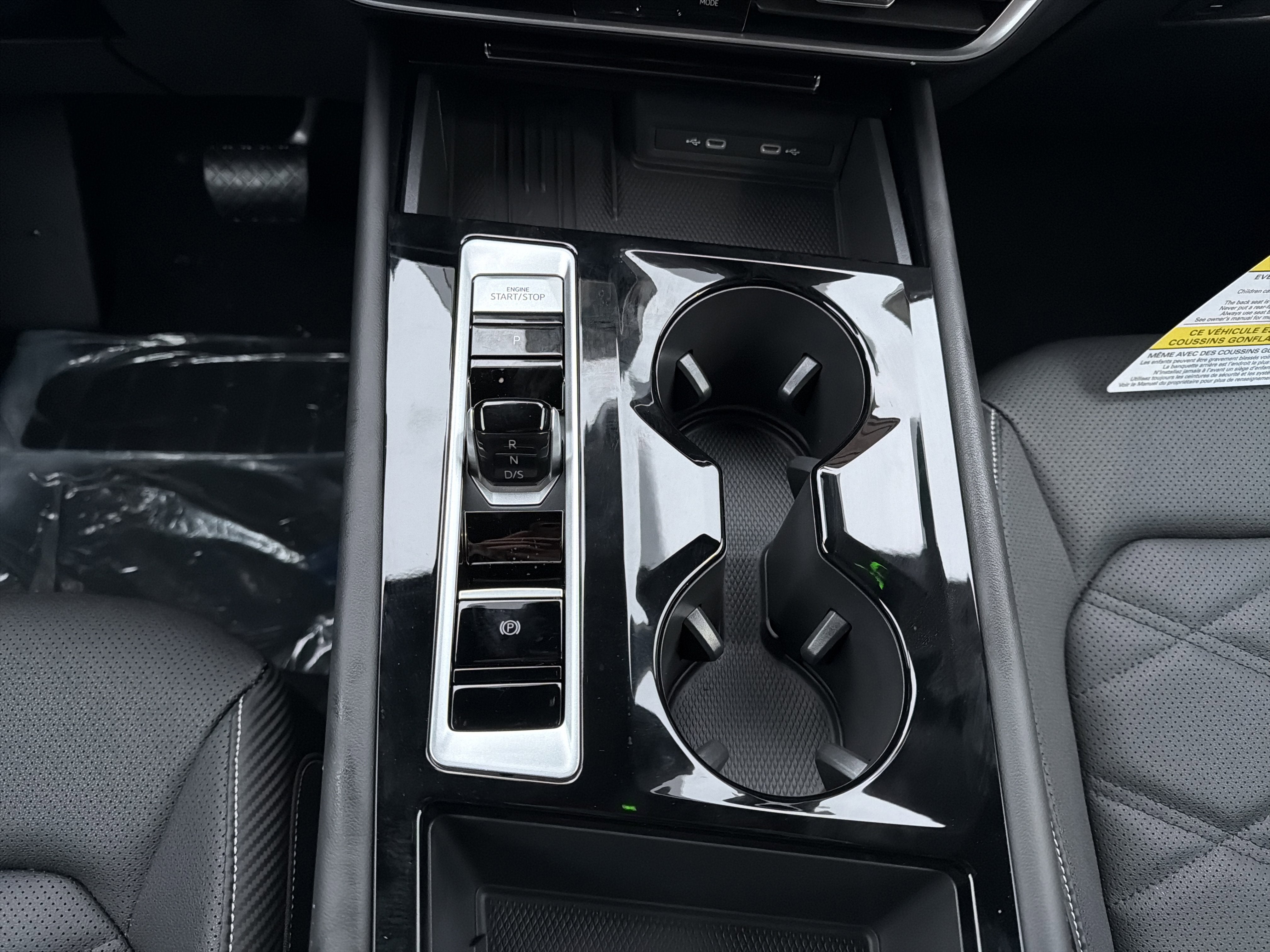 2026 Volkswagen Atlas Cross Sport 2.0T SE w/Technology 4MOTION