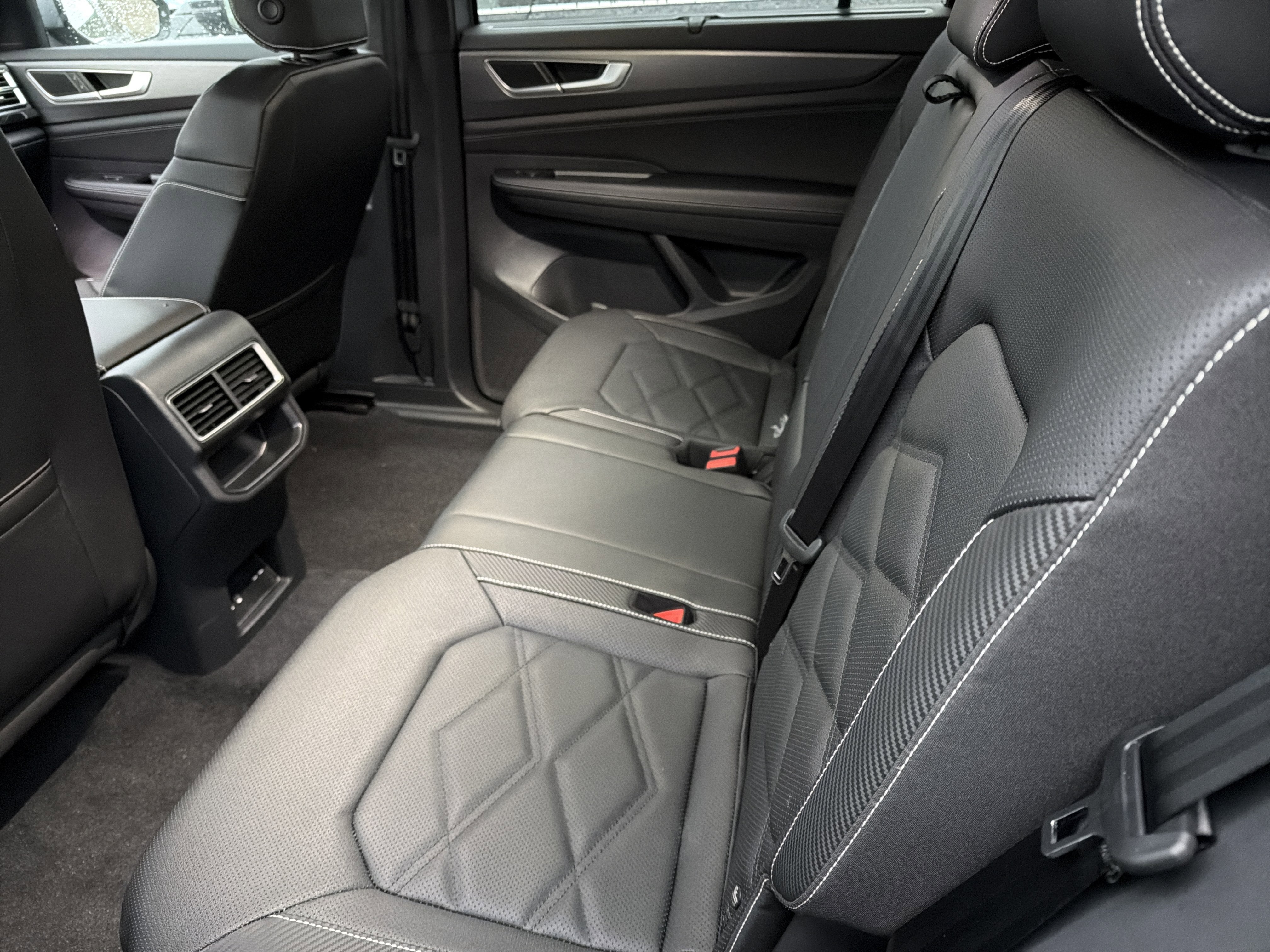 2026 Volkswagen Atlas Cross Sport 2.0T SE w/Technology 4MOTION