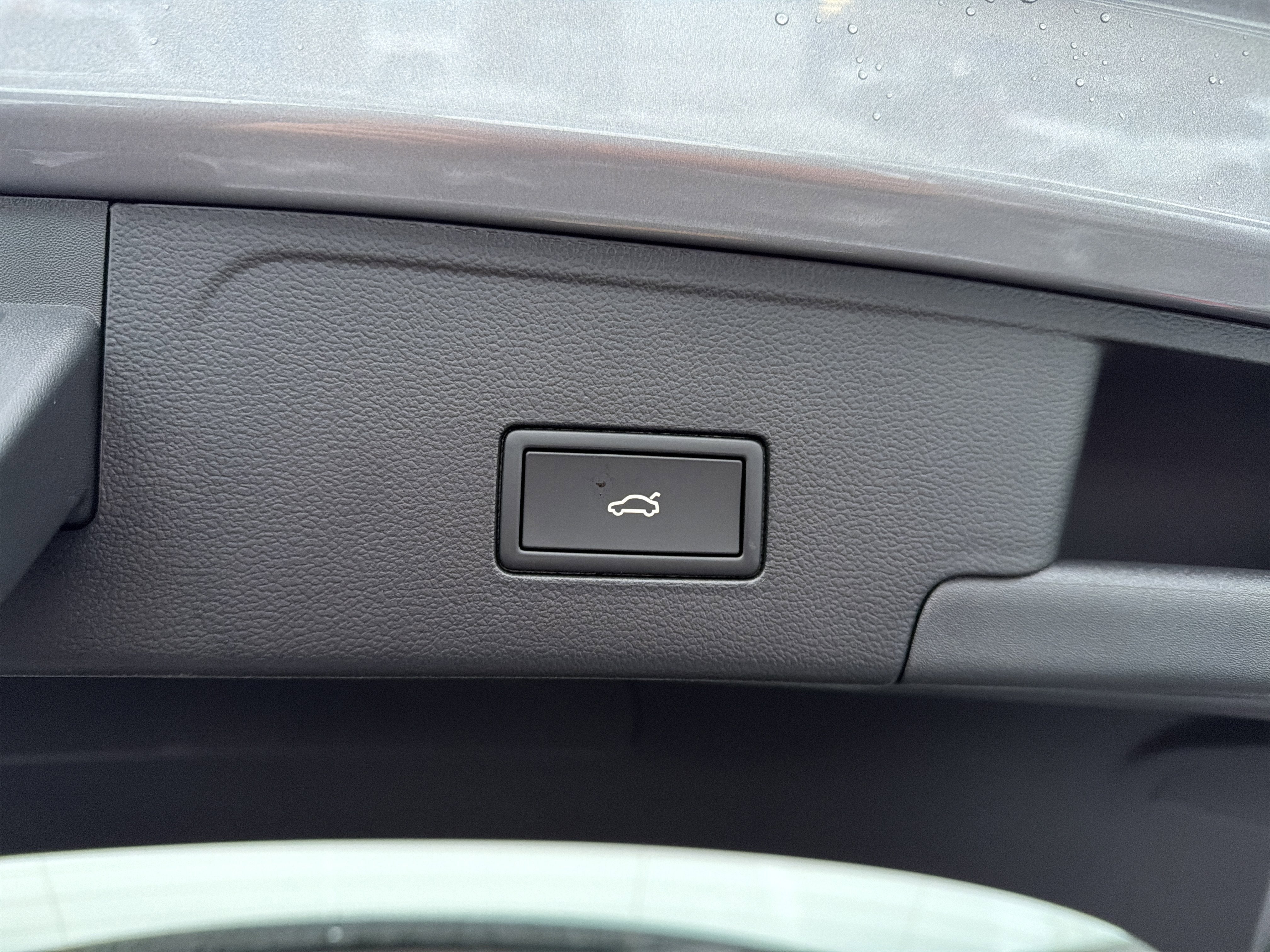 2026 Volkswagen Atlas Cross Sport 2.0T SE w/Technology 4MOTION