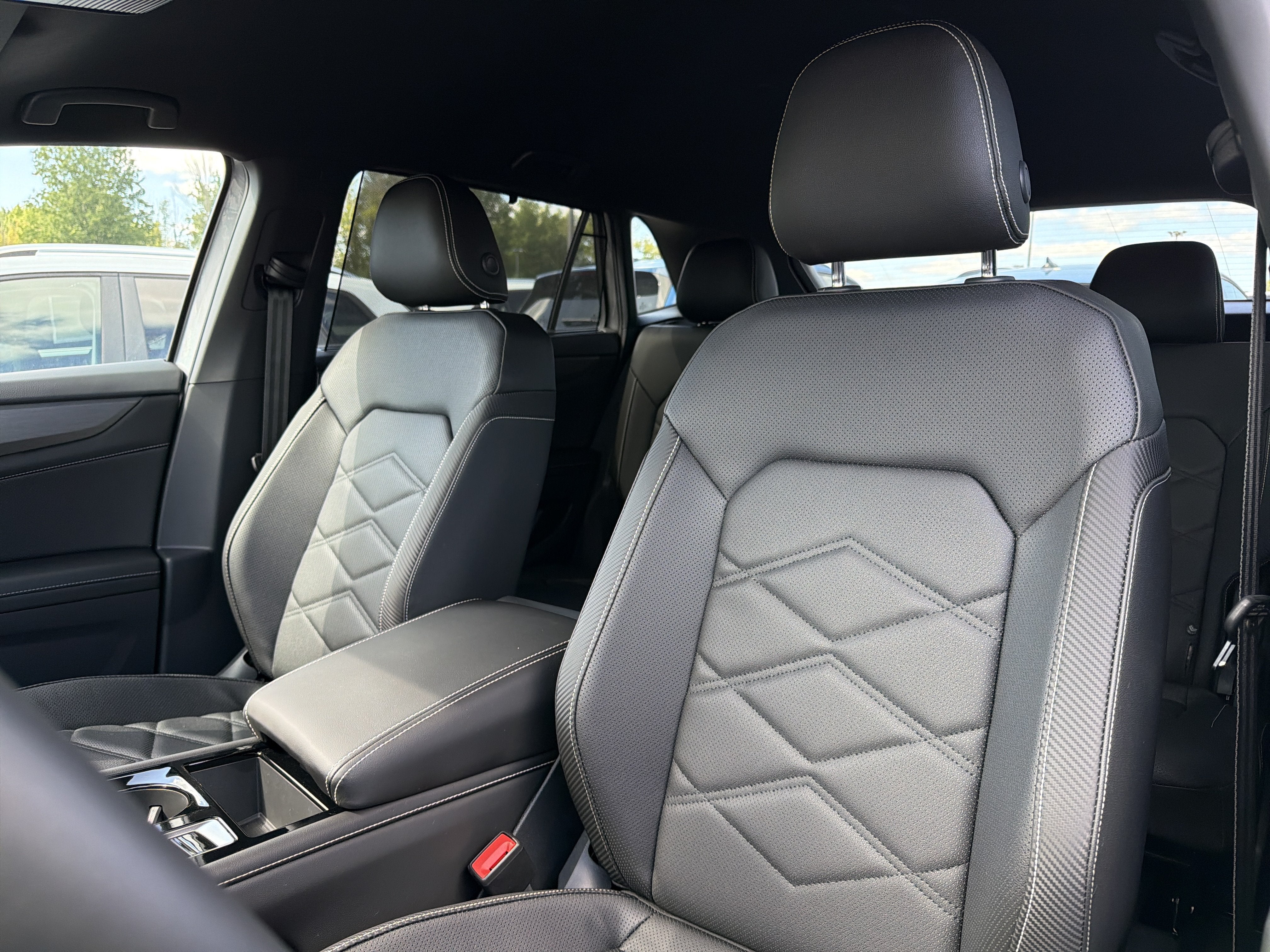 2026 Volkswagen Atlas Cross Sport 2.0T SE w/Technology 4MOTION