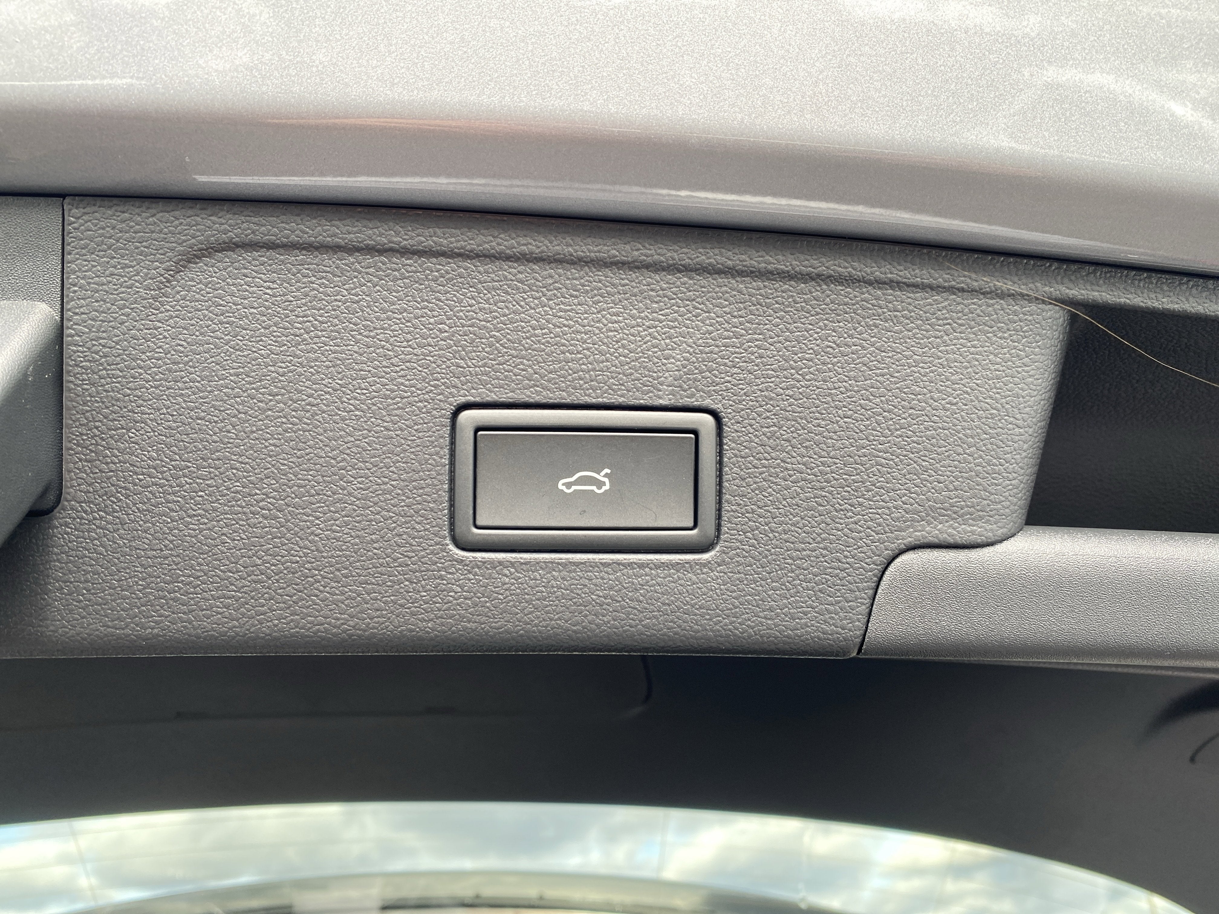 2026 Volkswagen Atlas Cross Sport 2.0T SE w/Technology 4MOTION