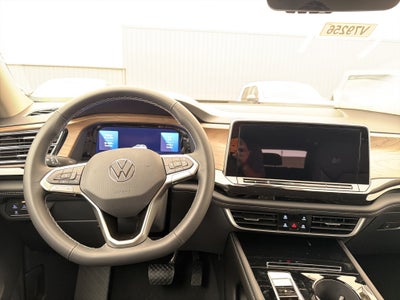 2026 Volkswagen Atlas 2.0T SE w/Technology 4MOTION