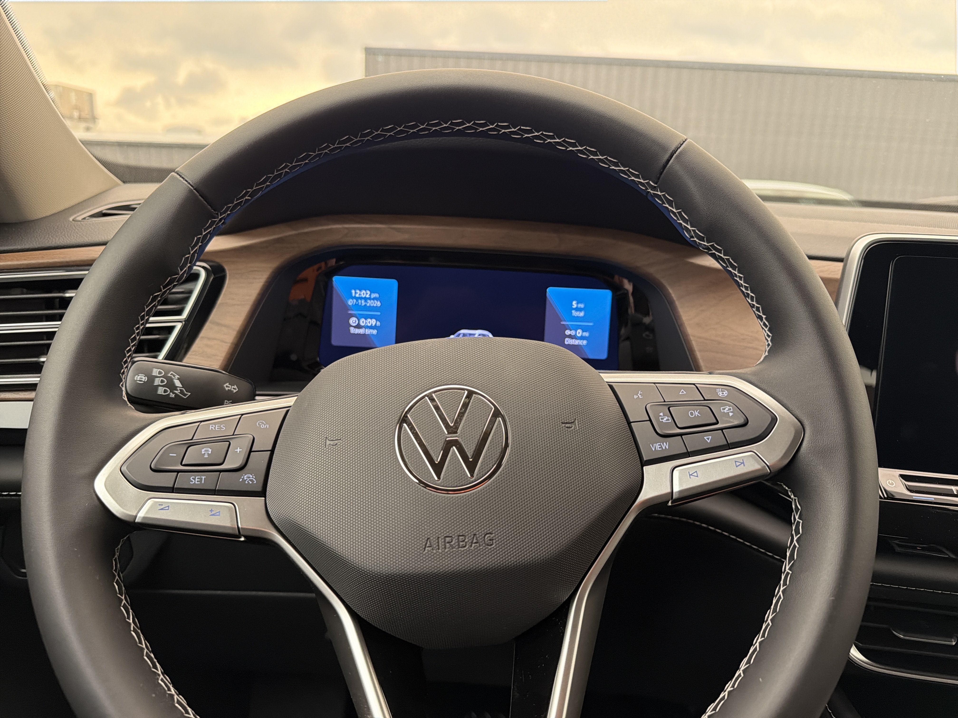 2026 Volkswagen Atlas 2.0T SE w/Technology 4MOTION