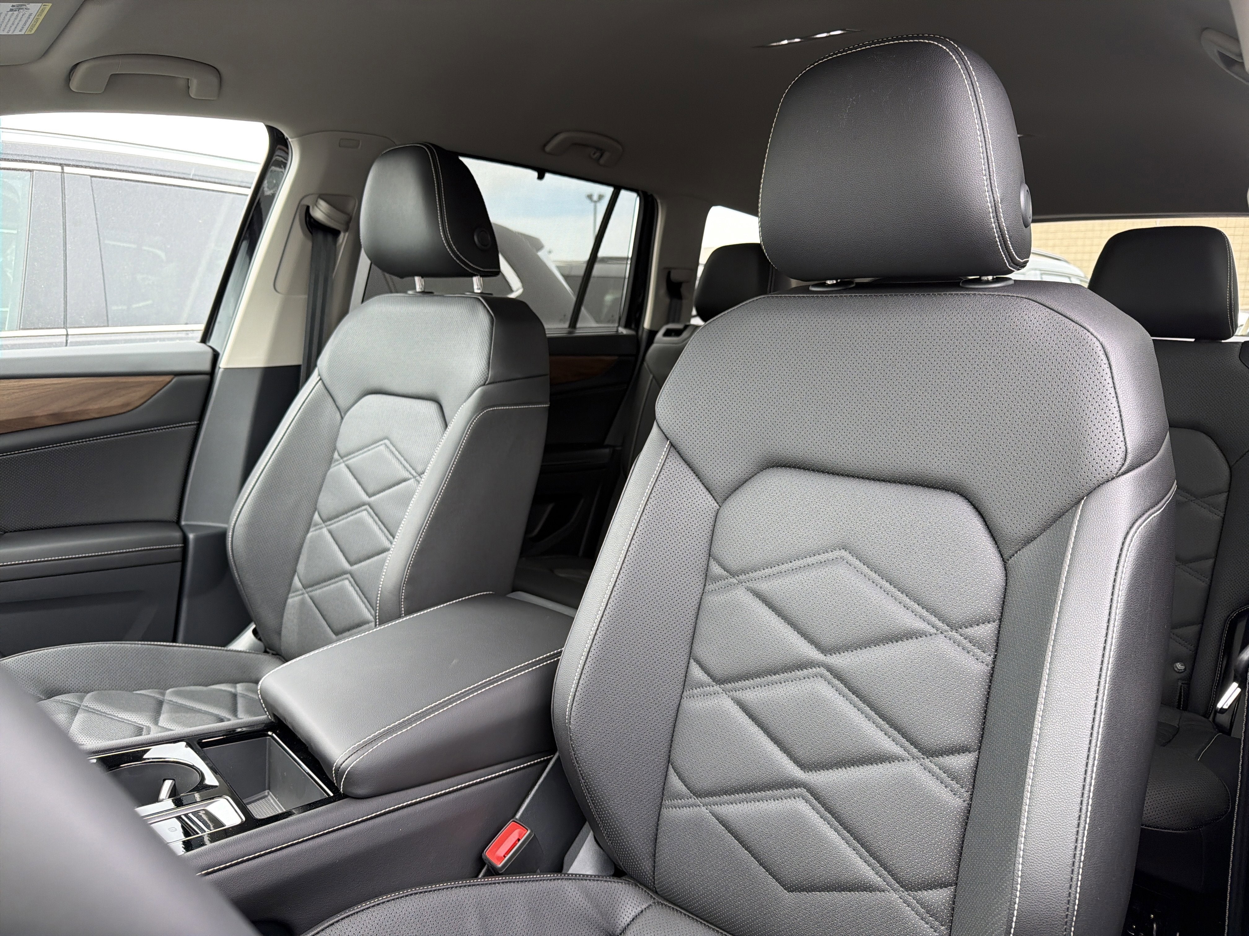 2026 Volkswagen Atlas 2.0T SE w/Technology 4MOTION