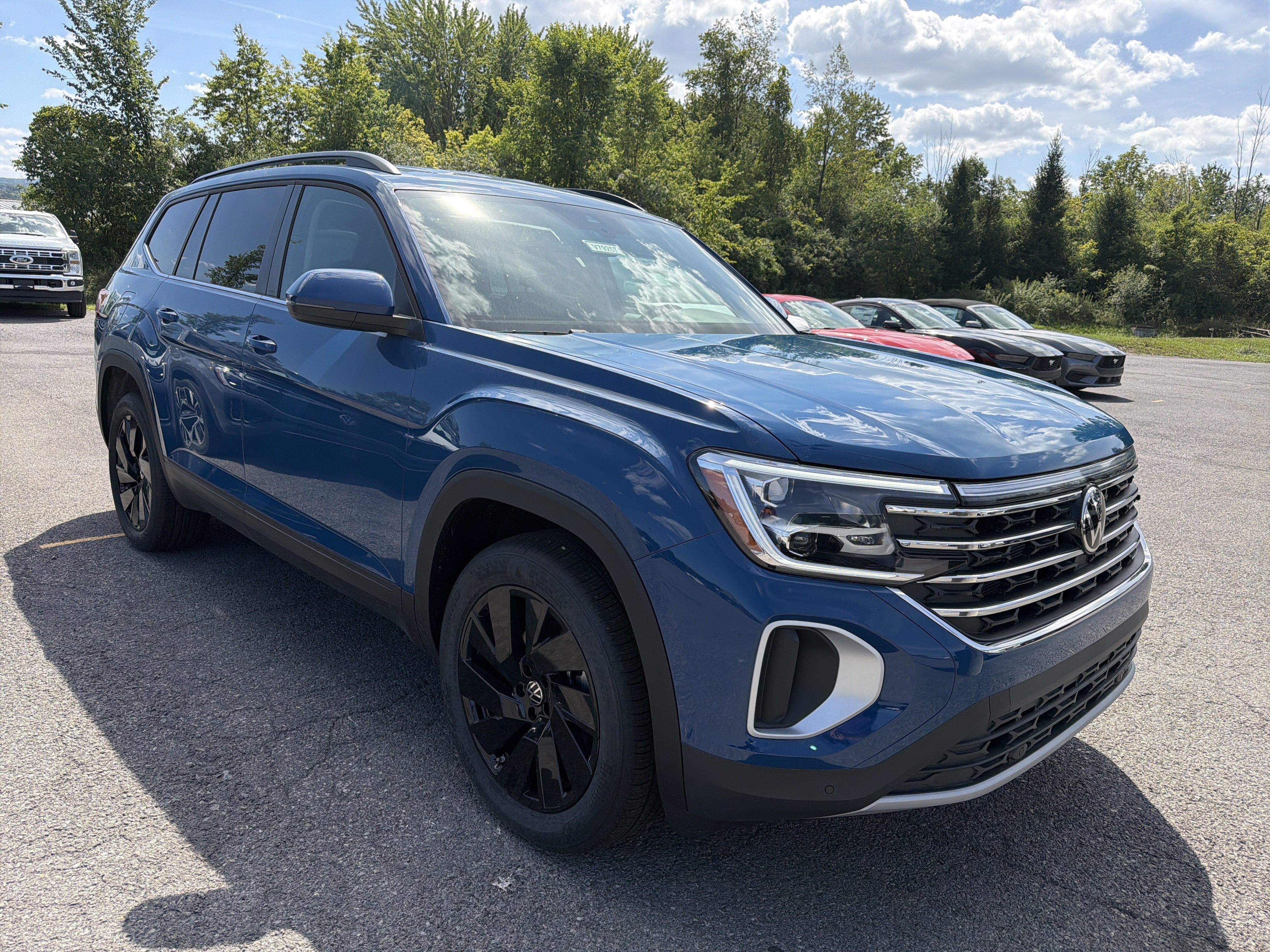 2026 Volkswagen Atlas 2.0T SE w/Technology 4MOTION