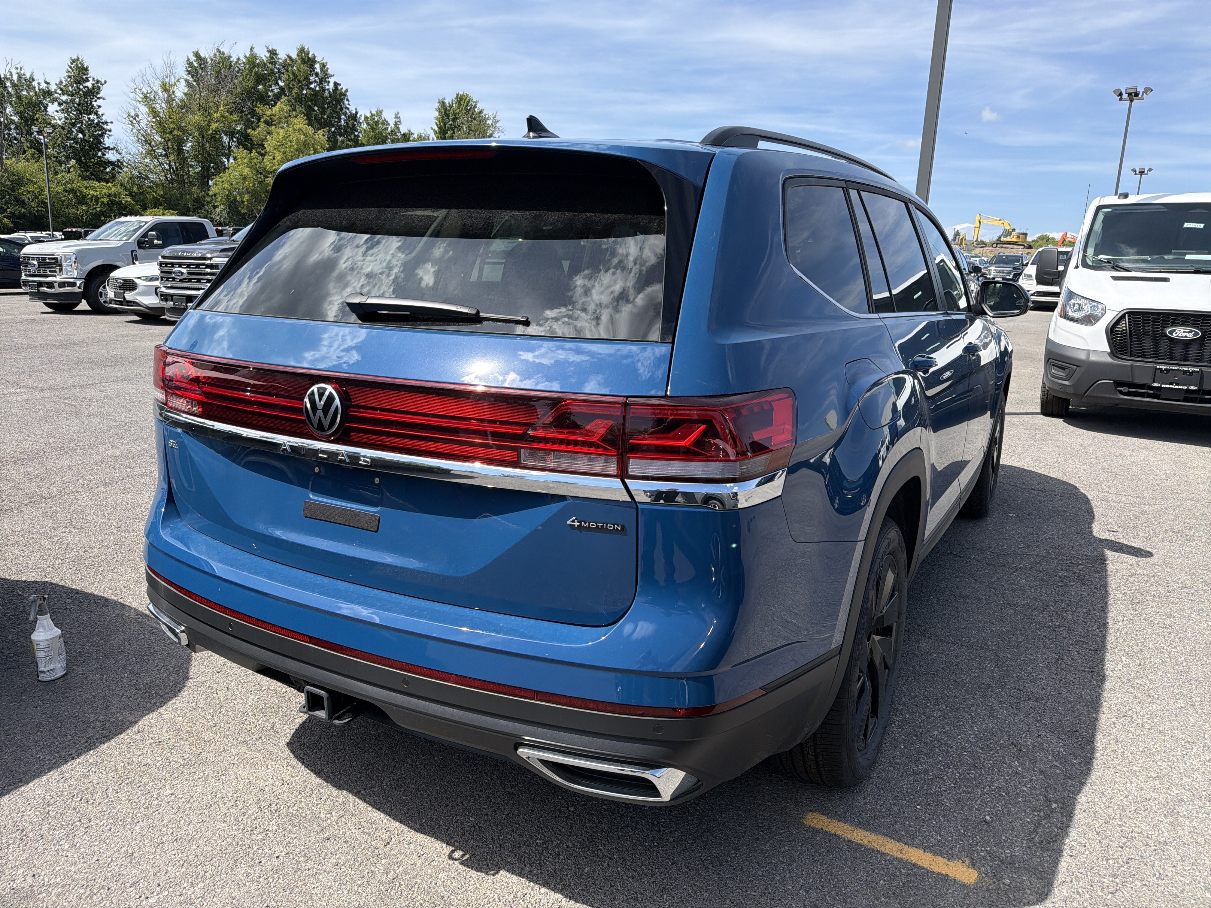 2026 Volkswagen Atlas 2.0T SE w/Technology 4MOTION