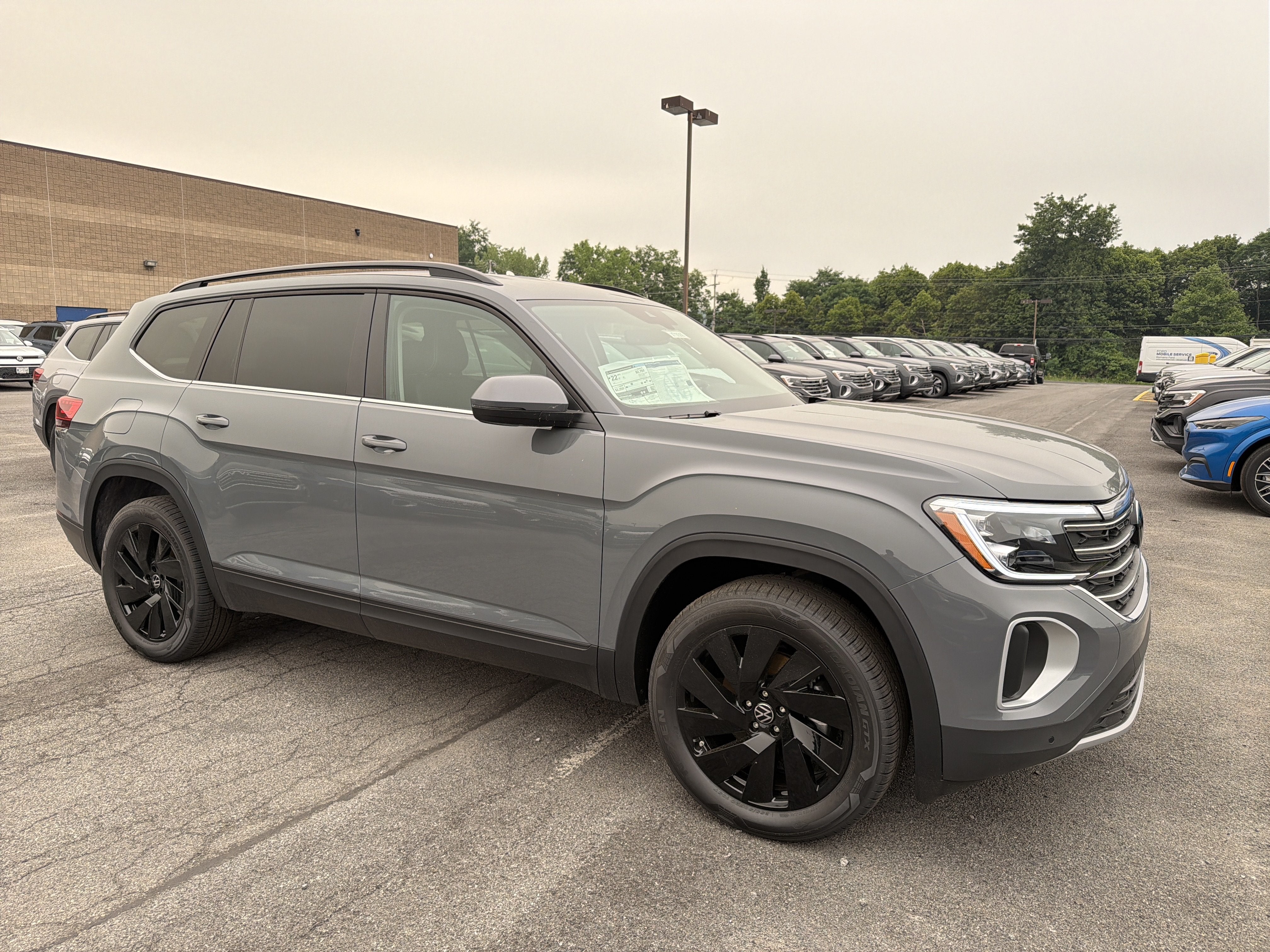 2026 Volkswagen Atlas 2.0T SE w/Technology 4MOTION