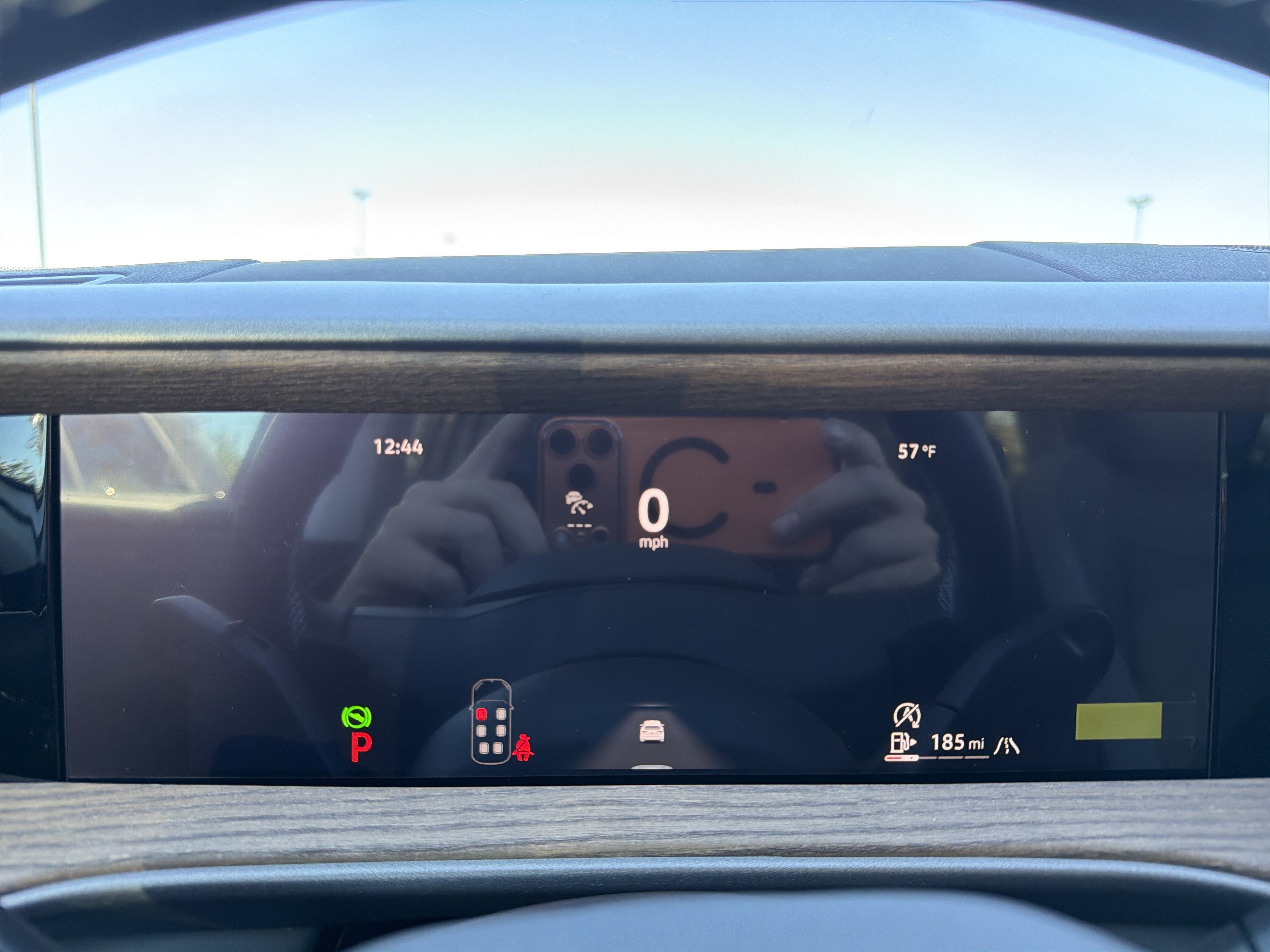 2027 Volkswagen Atlas SE w/Technology 4MOTION