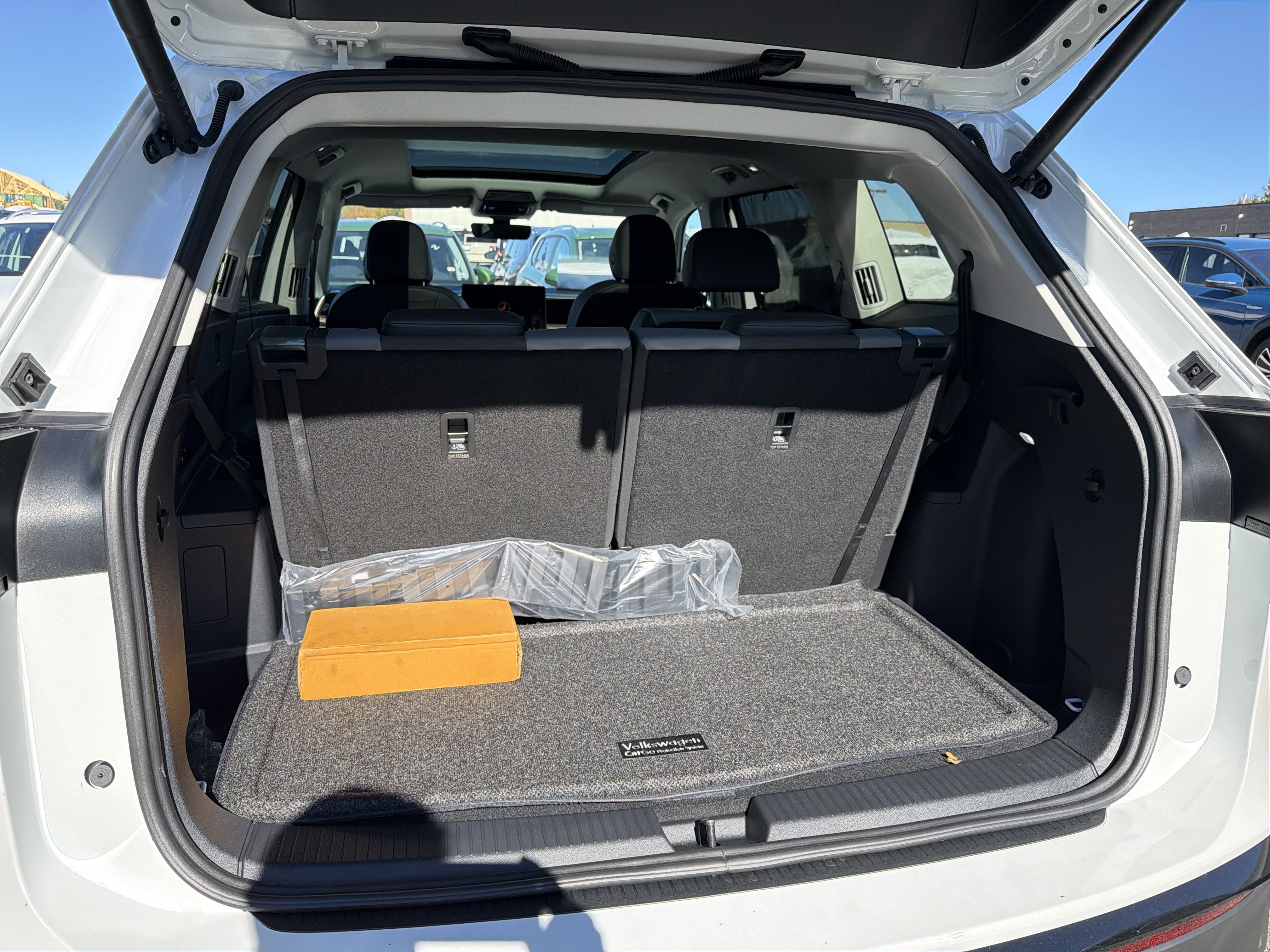 2027 Volkswagen Atlas SE w/Technology 4MOTION