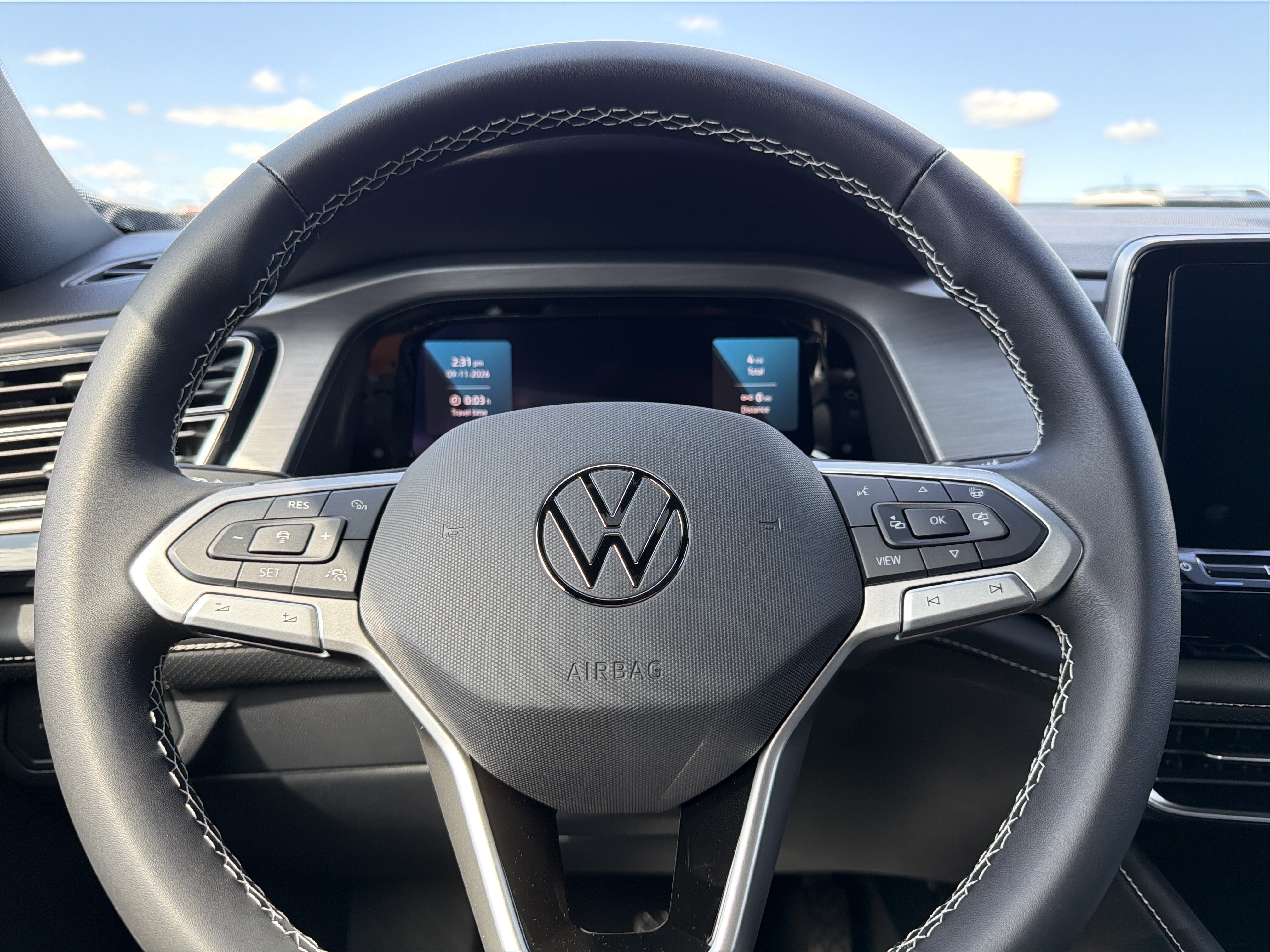 2026 Volkswagen Atlas Cross Sport 2.0T SE w/Technology 4MOTION