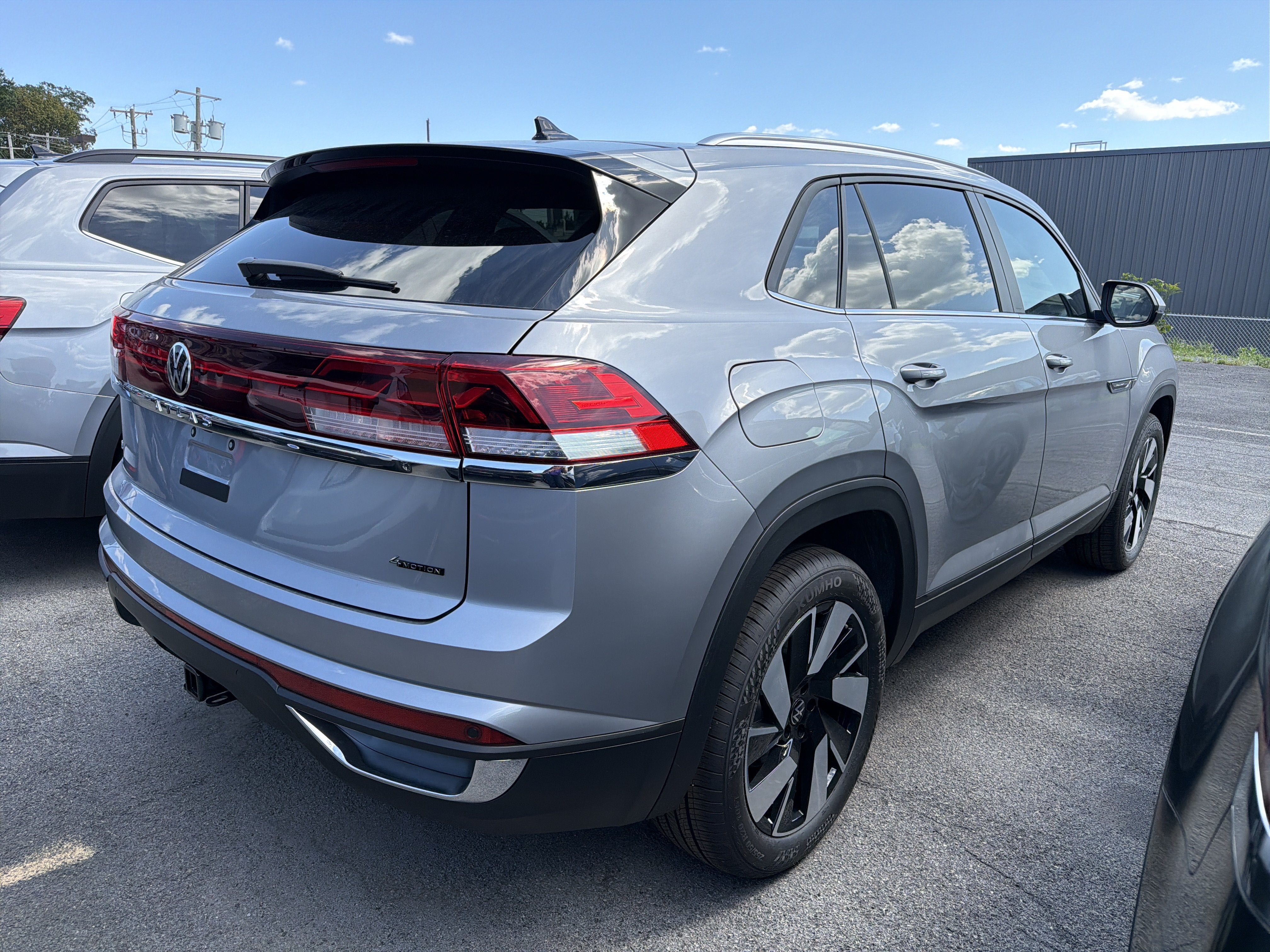 2026 Volkswagen Atlas Cross Sport 2.0T SE w/Technology 4MOTION