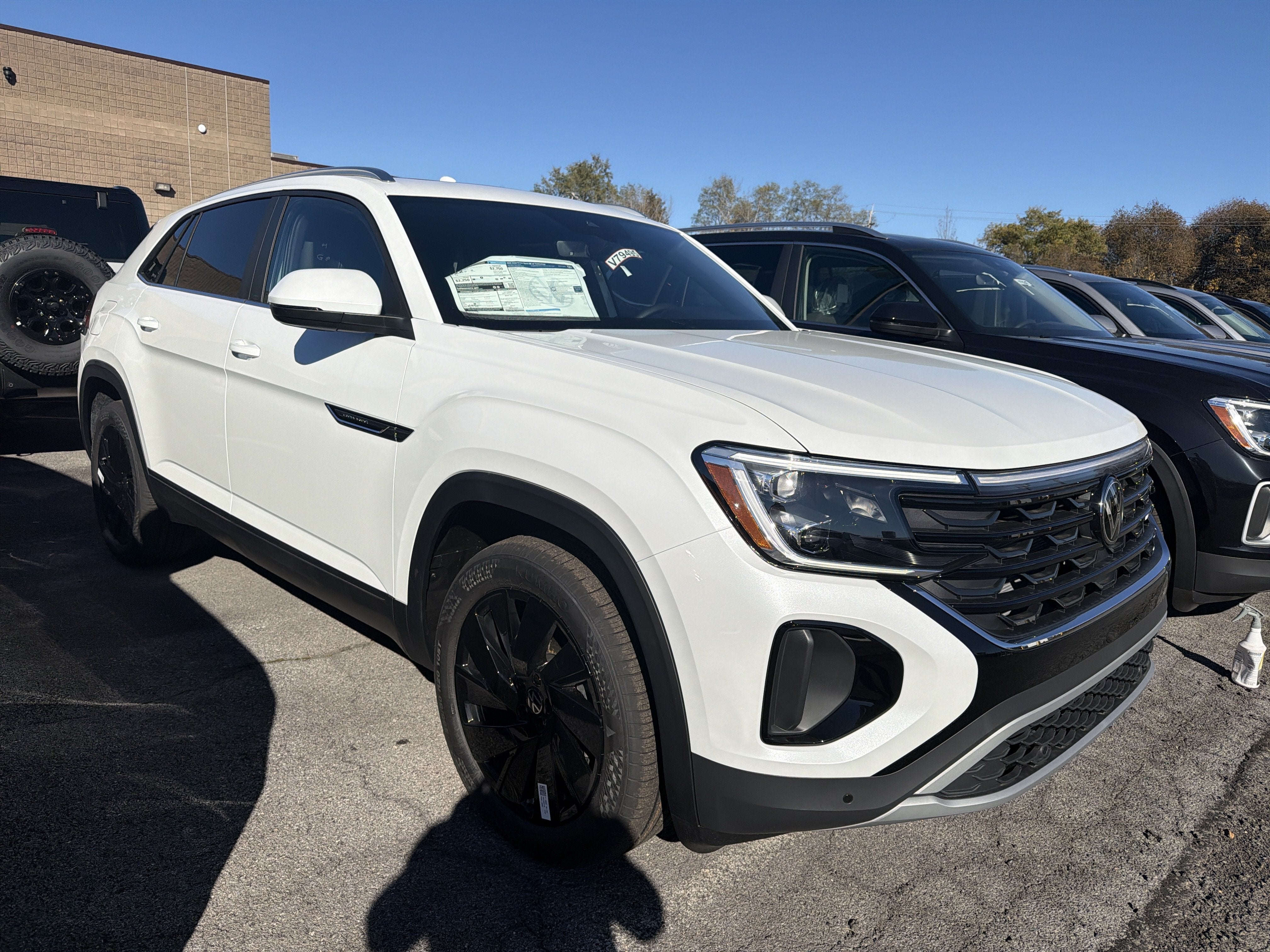 2026 Volkswagen Atlas Cross Sport 2.0T SE w/Technology 4MOTION