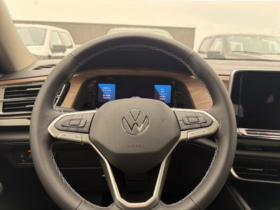2026 Volkswagen Atlas 2.0T SE w/Technology 4MOTION