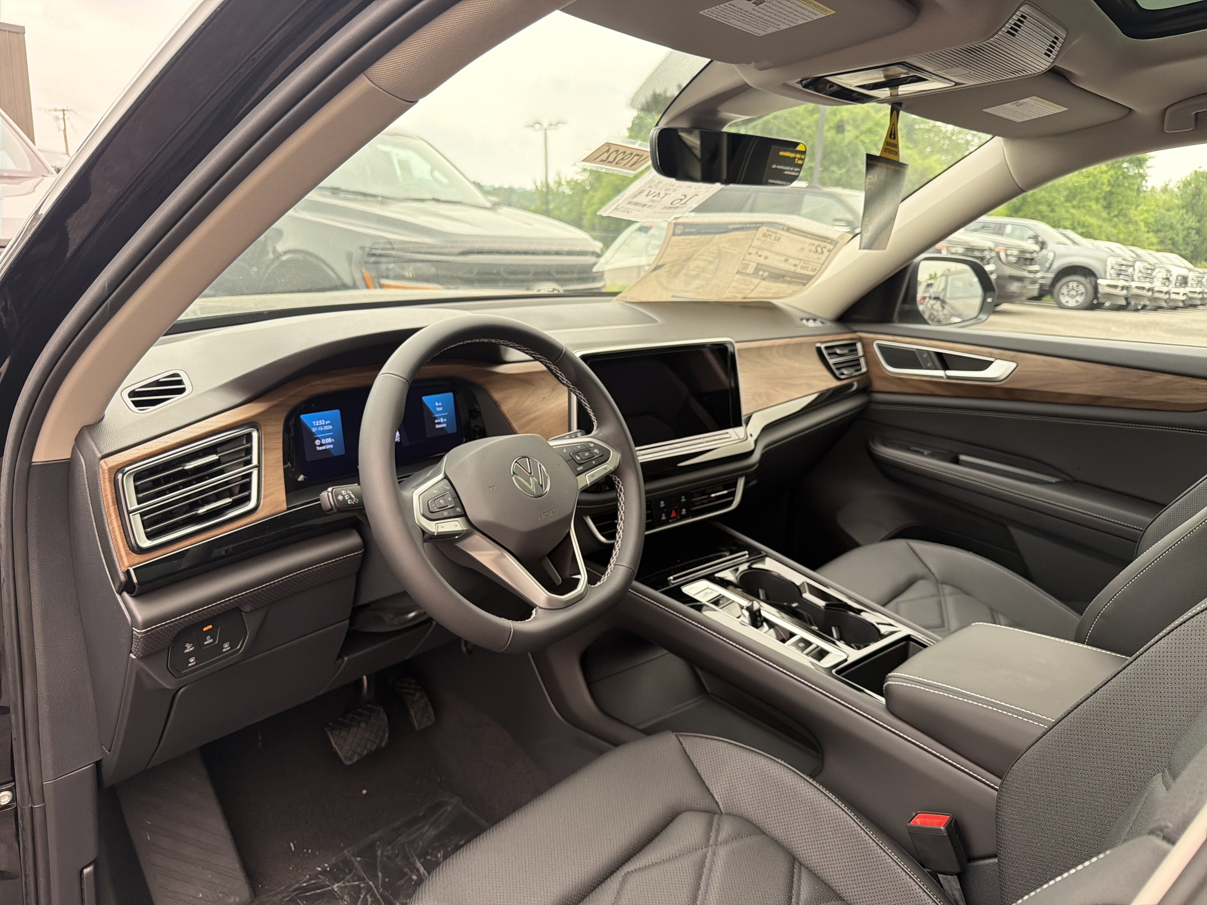 2026 Volkswagen Atlas 2.0T SE w/Technology 4MOTION