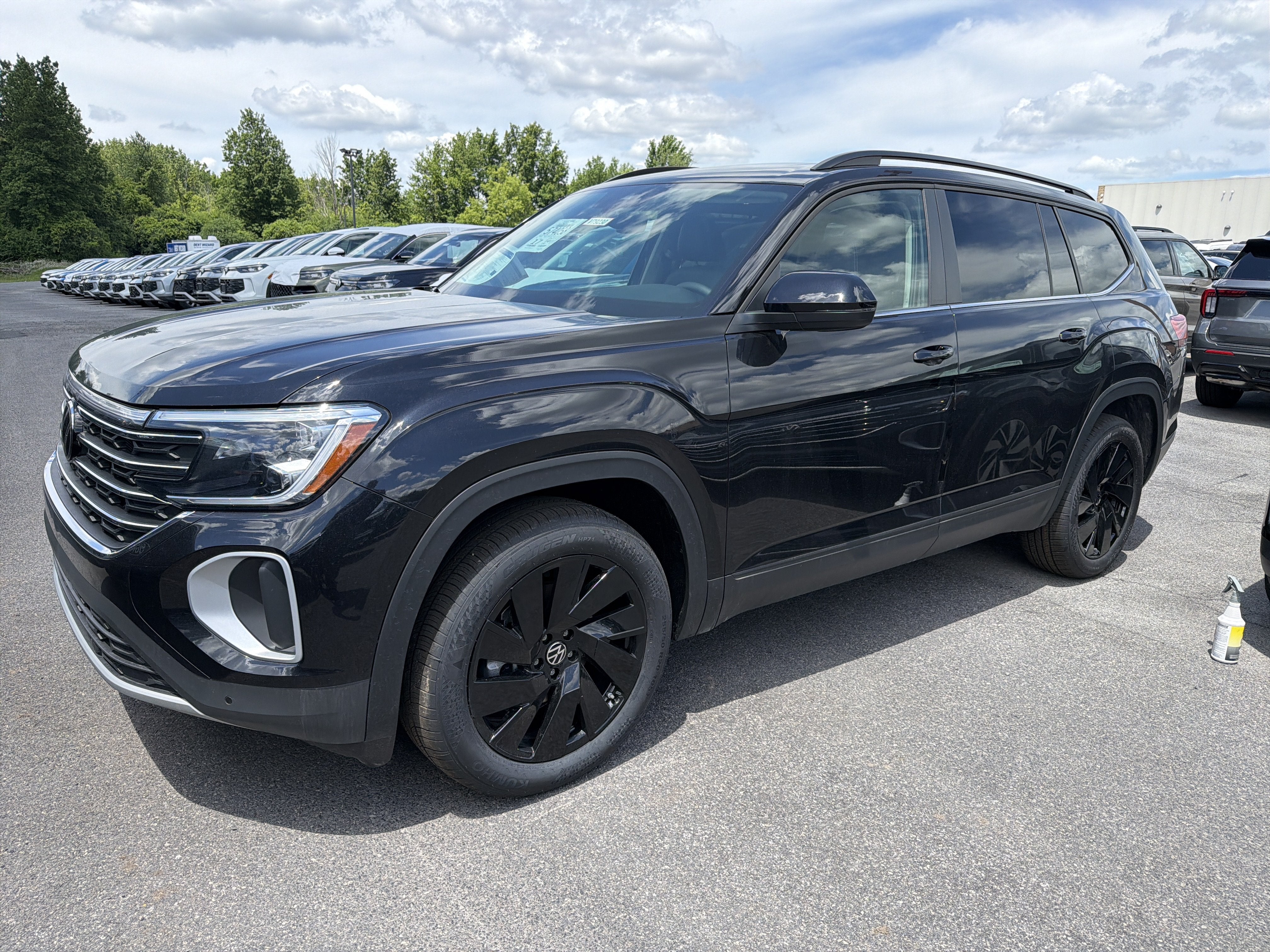 2026 Volkswagen Atlas 2.0T SE w/Technology 4MOTION