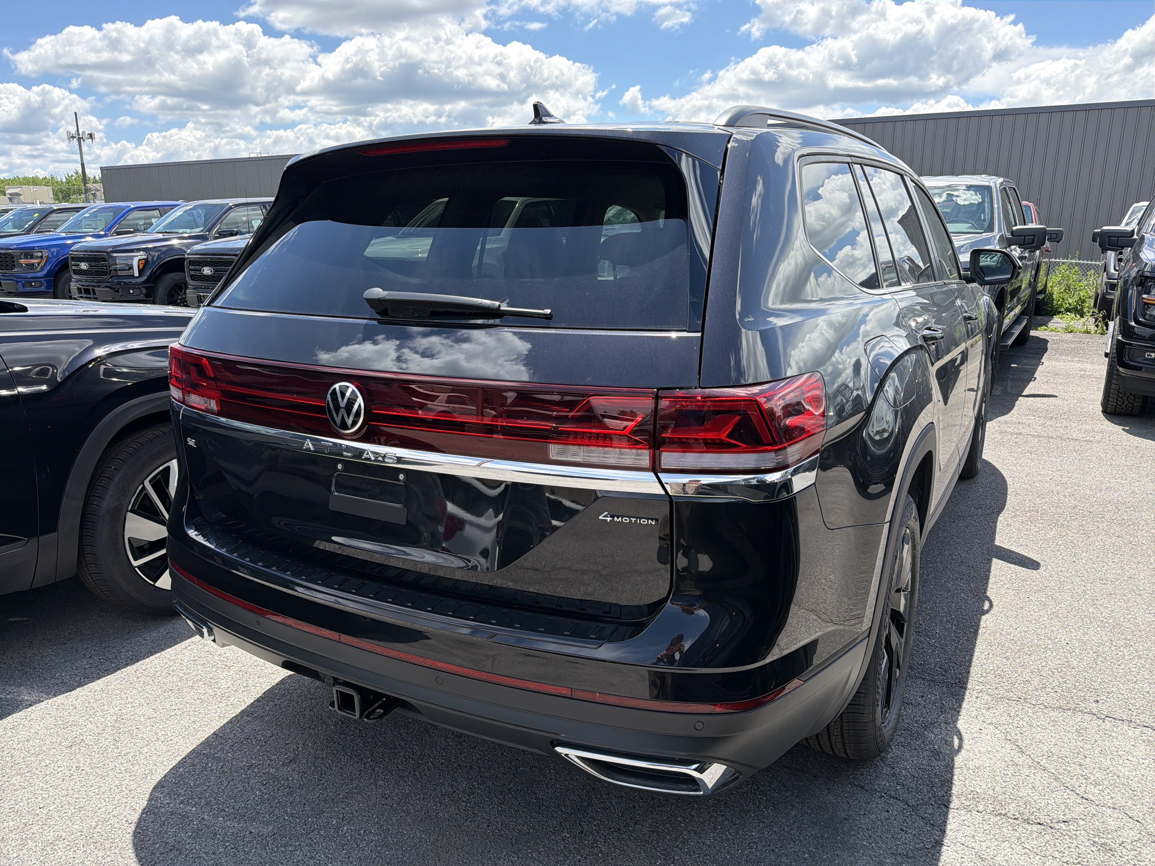 2026 Volkswagen Atlas 2.0T SE w/Technology 4MOTION