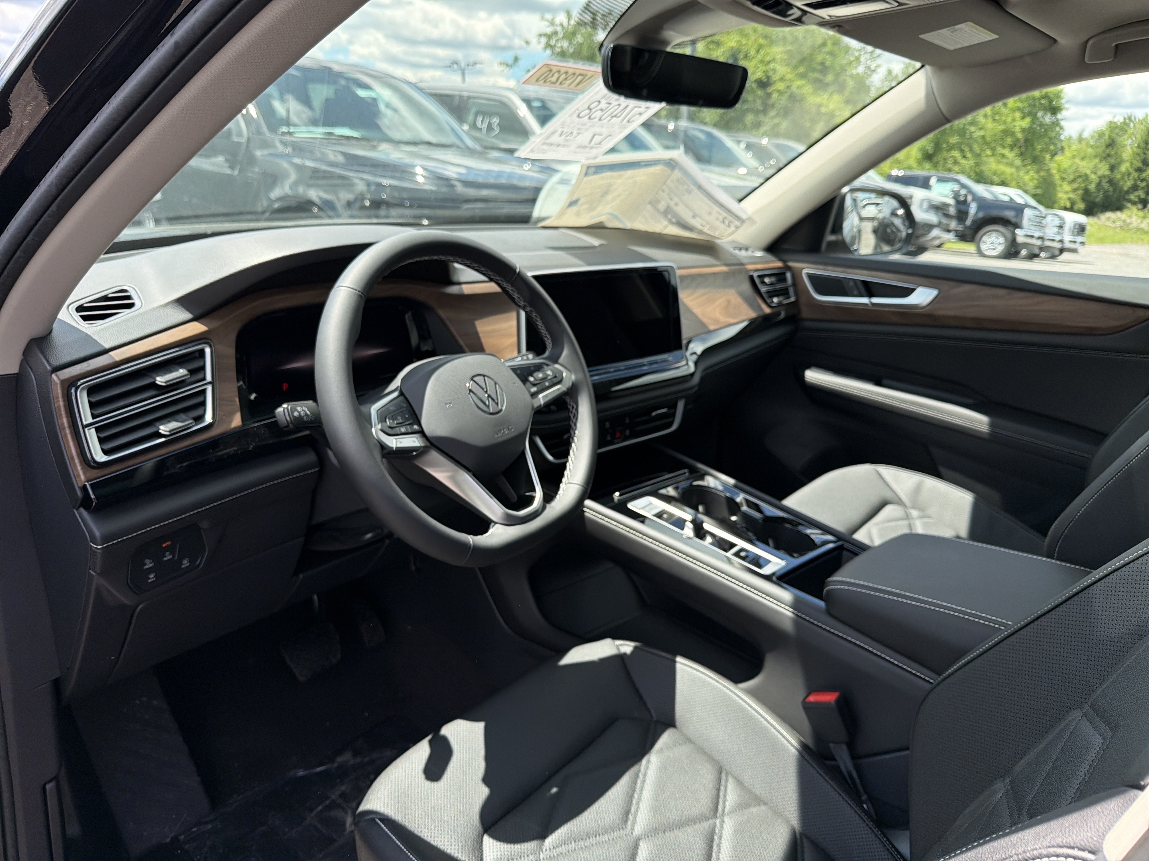 2026 Volkswagen Atlas 2.0T SE w/Technology 4MOTION