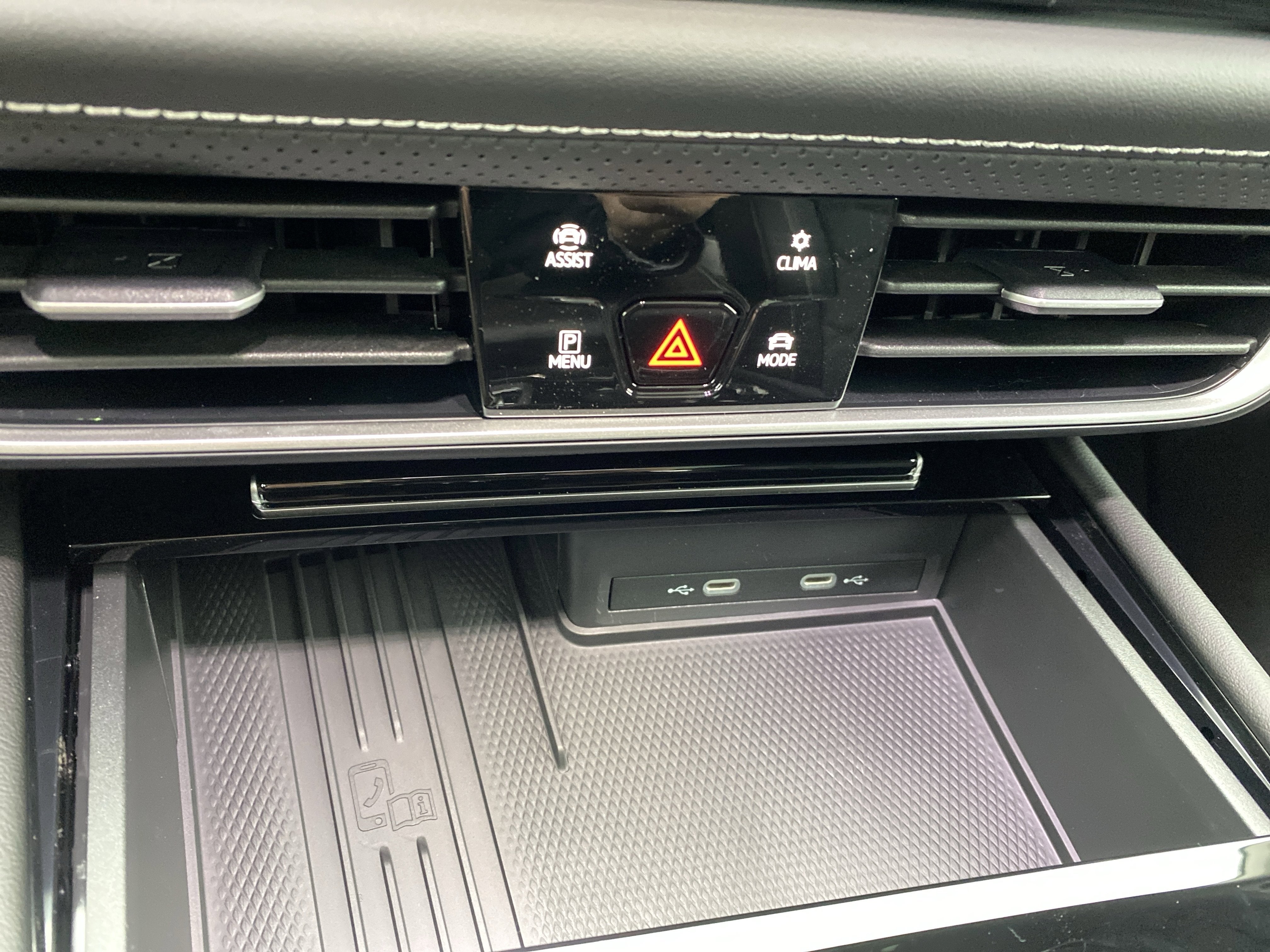 2026 Volkswagen Atlas 2.0T SE w/Technology 4MOTION