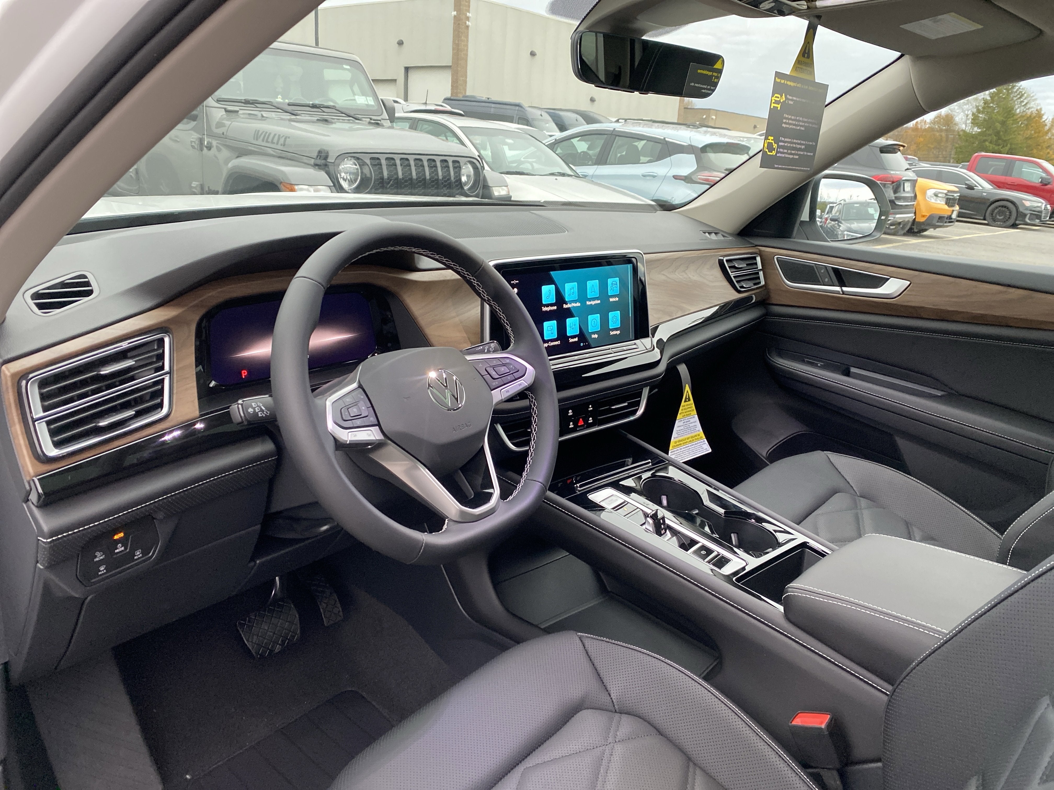 2026 Volkswagen Atlas 2.0T SE w/Technology 4MOTION