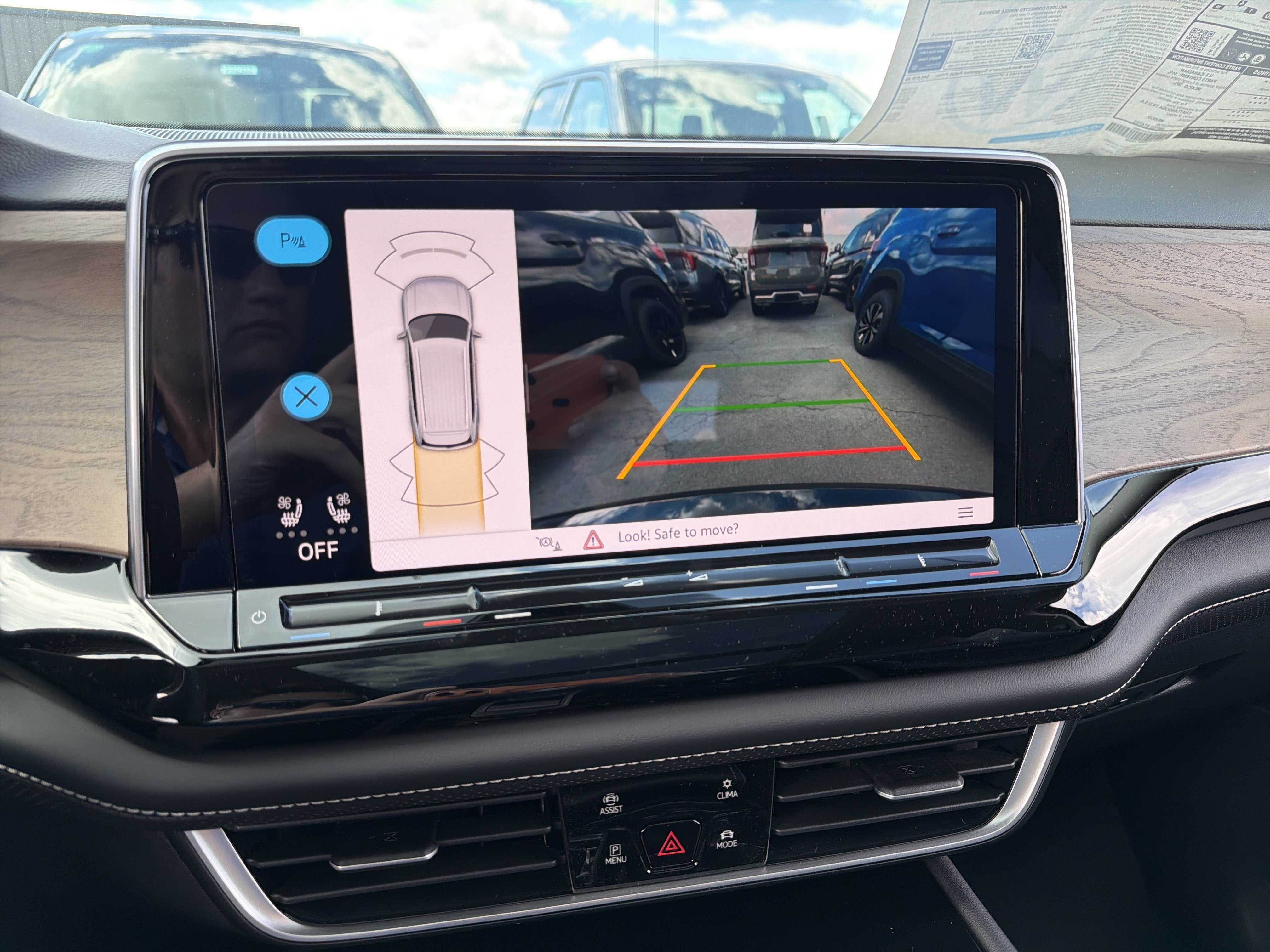 2026 Volkswagen Atlas 2.0T SE w/Technology 4MOTION