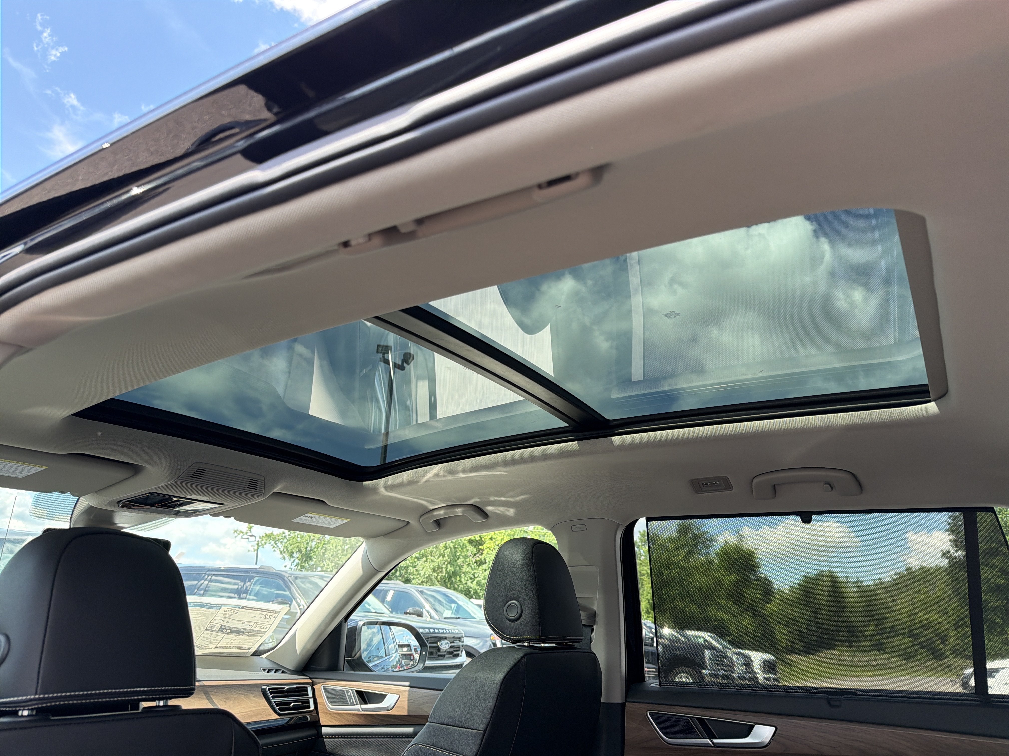 2026 Volkswagen Atlas 2.0T SE w/Technology 4MOTION