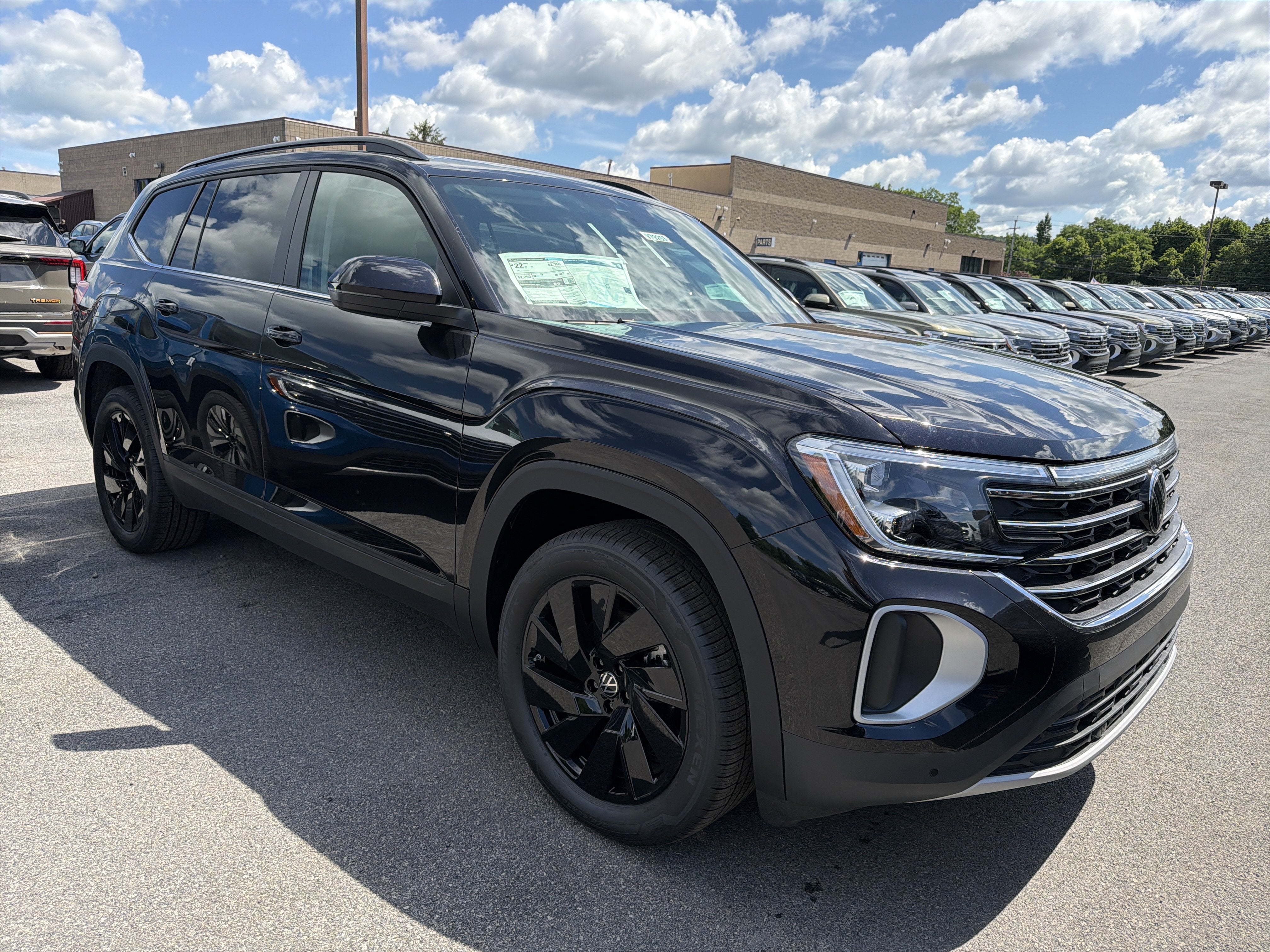 2026 Volkswagen Atlas 2.0T SE w/Technology 4MOTION