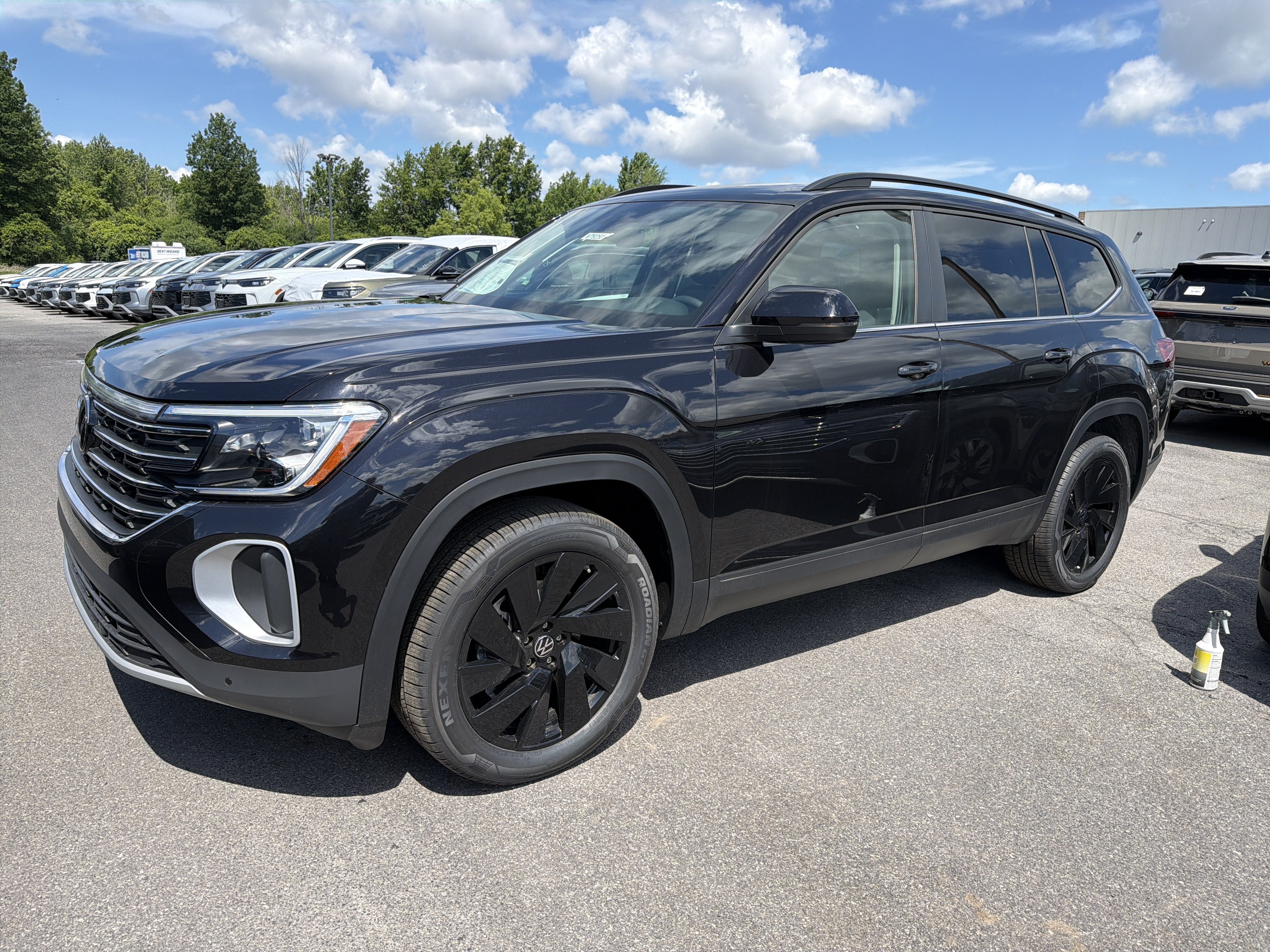 2026 Volkswagen Atlas 2.0T SE w/Technology 4MOTION