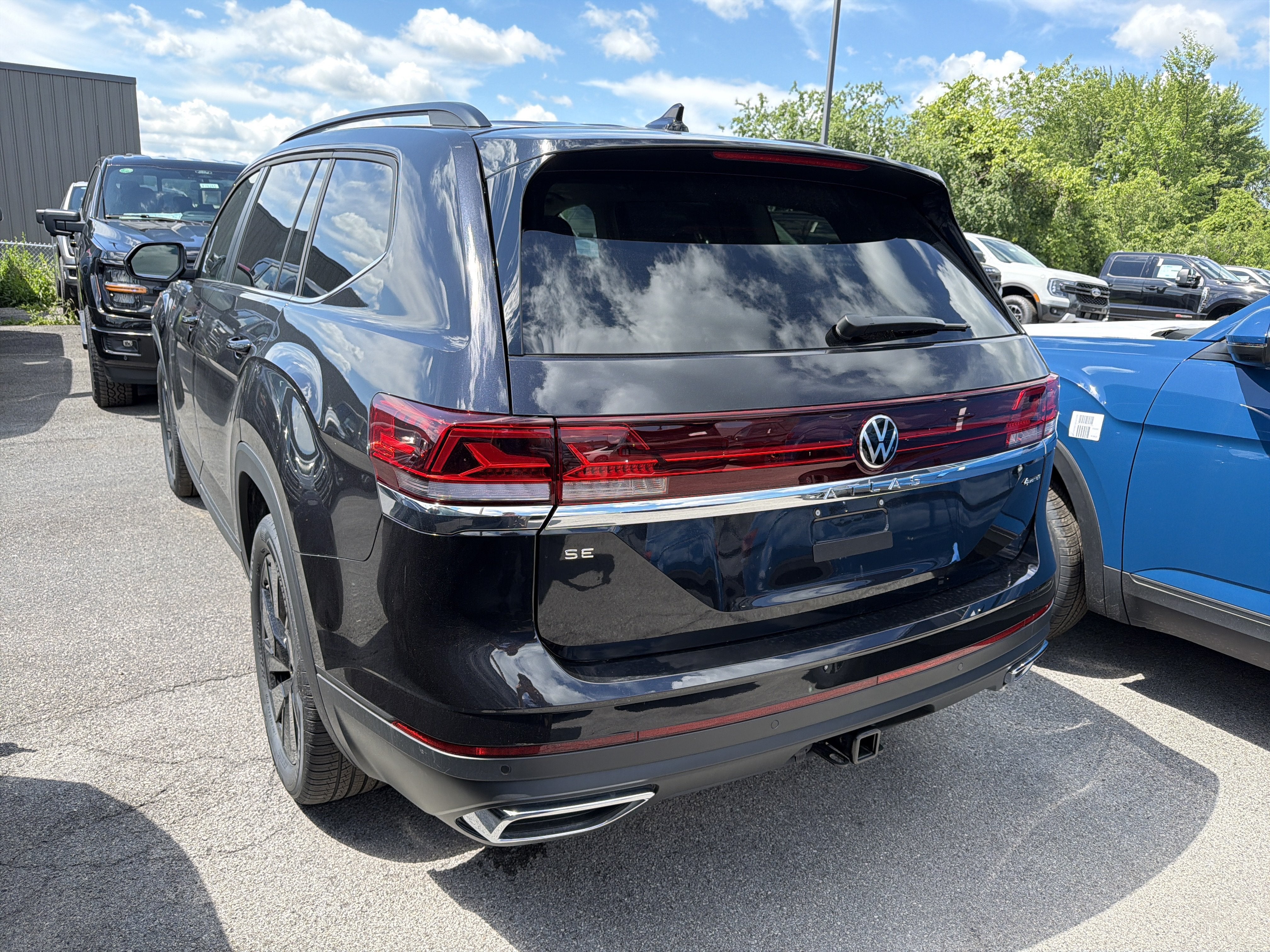 2026 Volkswagen Atlas 2.0T SE w/Technology 4MOTION