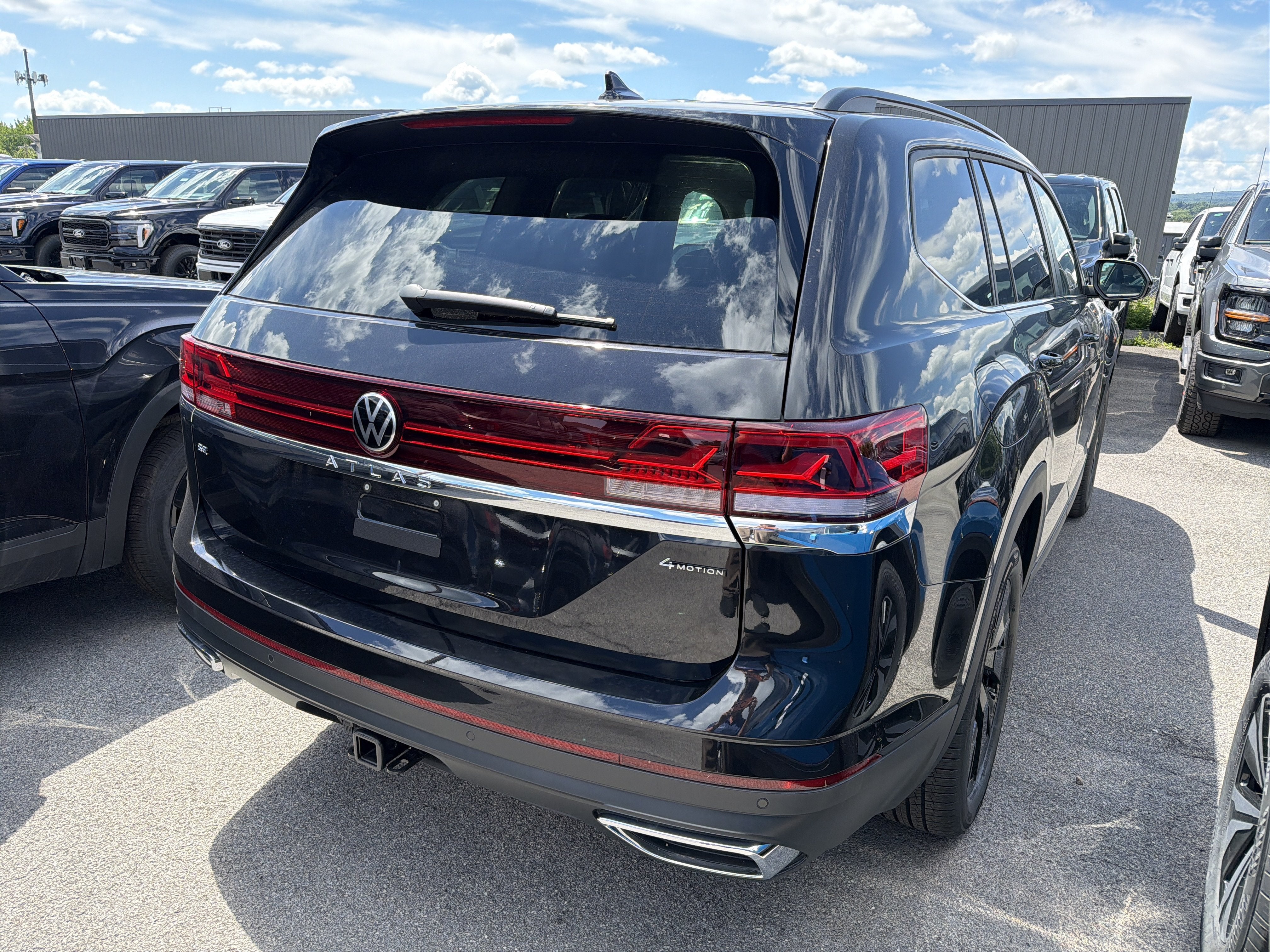 2026 Volkswagen Atlas 2.0T SE w/Technology 4MOTION