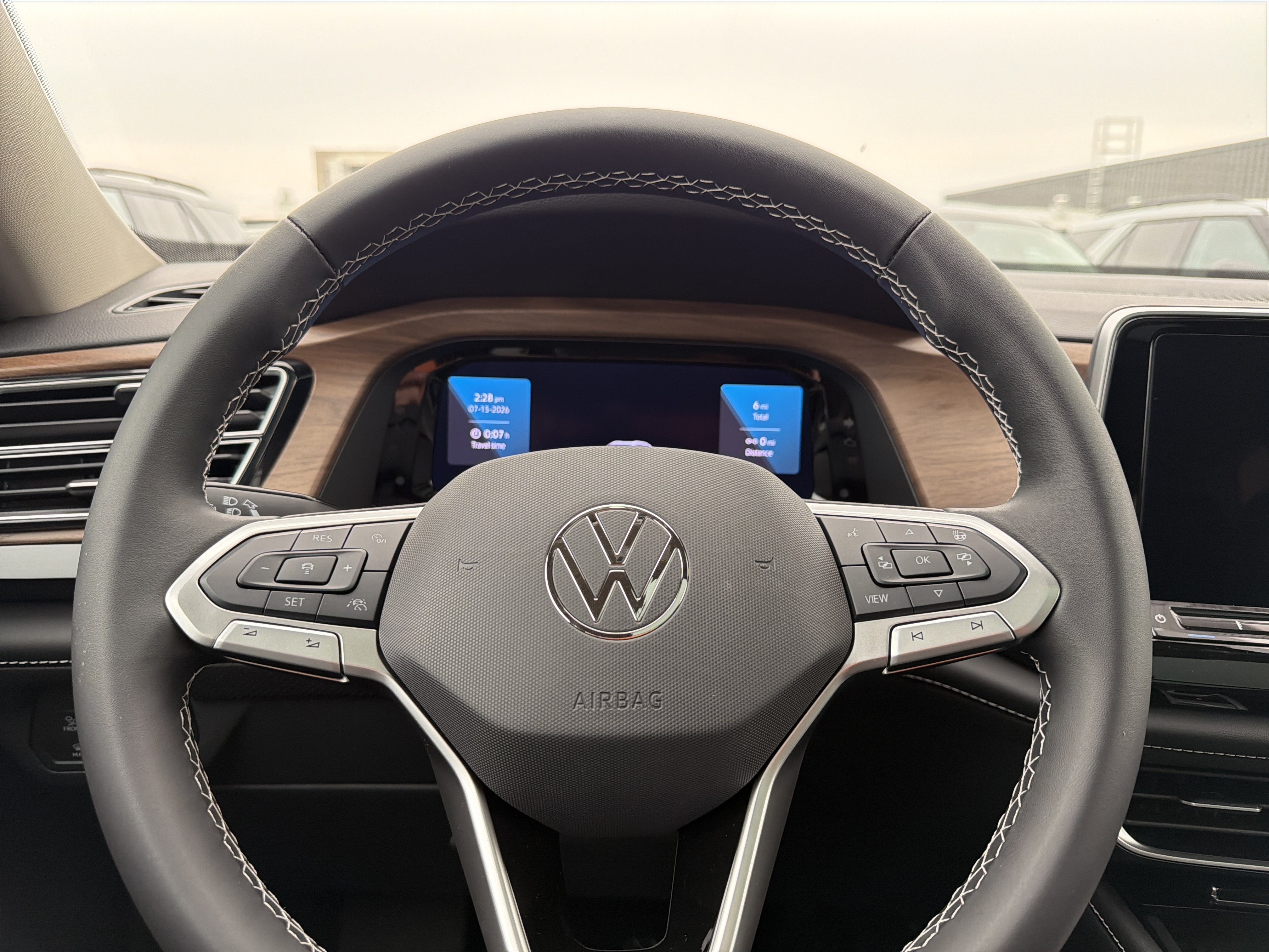 2026 Volkswagen Atlas 2.0T SE w/Technology 4MOTION