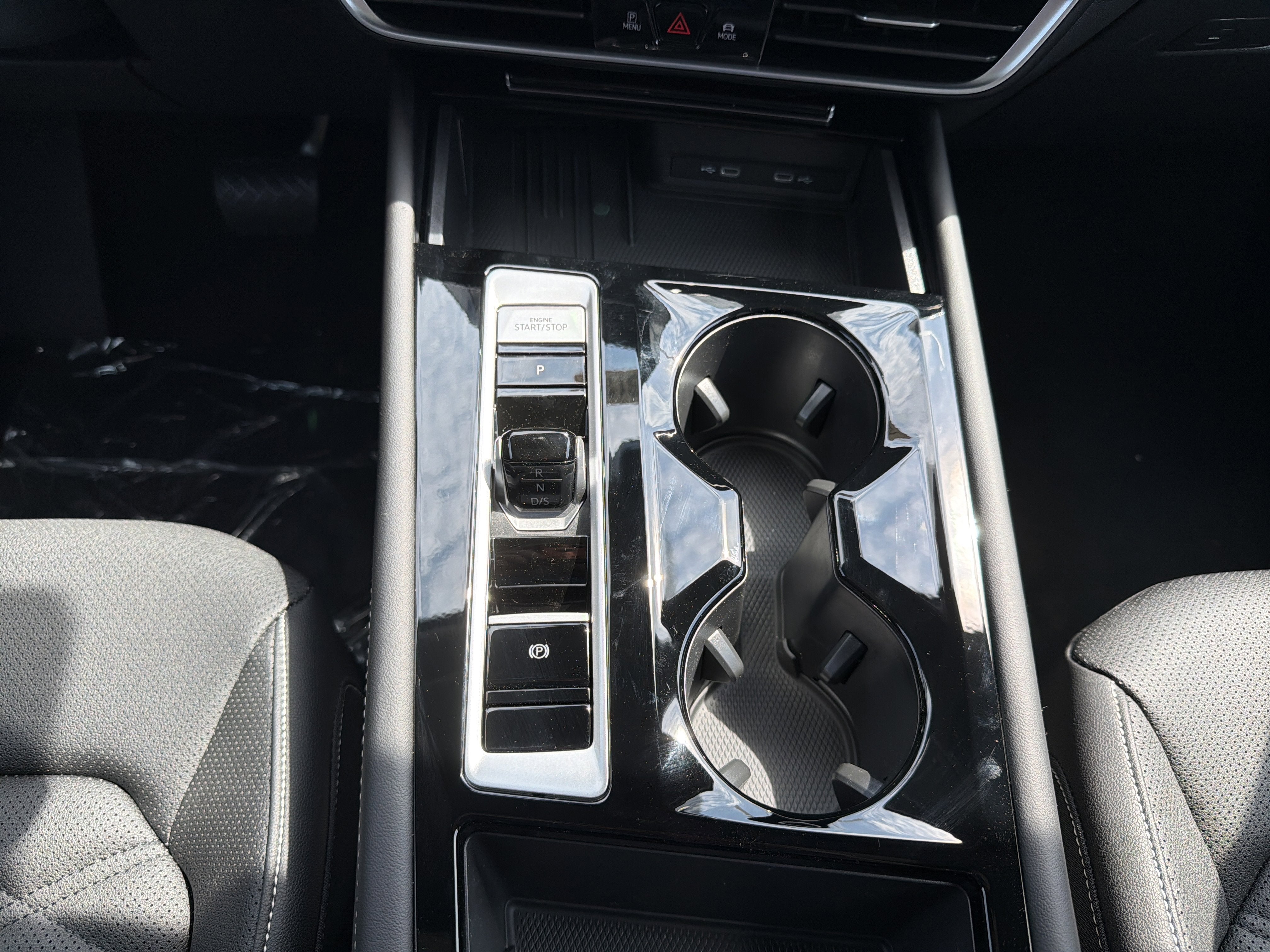 2026 Volkswagen Atlas 2.0T SE w/Technology 4MOTION
