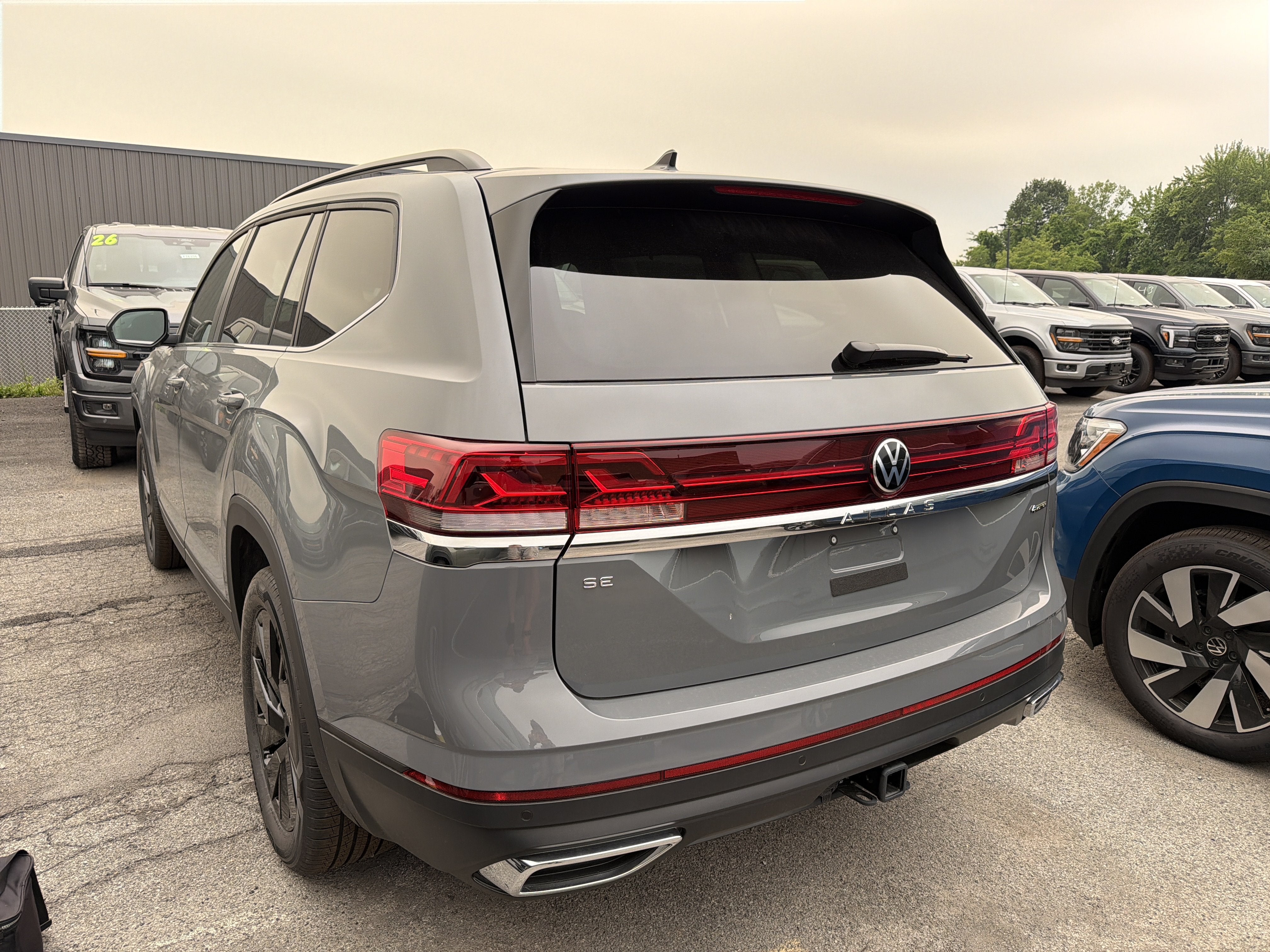 2026 Volkswagen Atlas 2.0T SE w/Technology 4MOTION